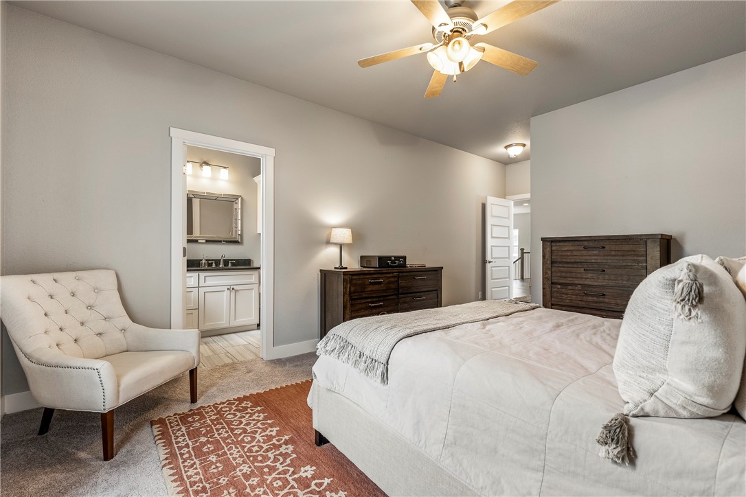 Fayetteville, Arkansas, 72701, United States, 4 Bedrooms Bedrooms, ,4 BathroomsBathrooms,Residential,For Sale,1895479