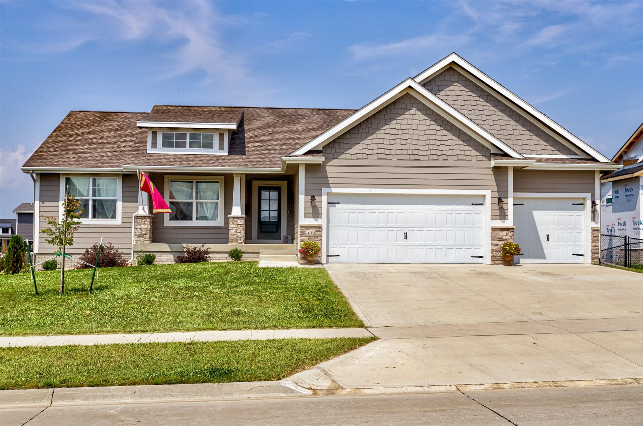 Huxley, Iowa, 50124, United States, 4 Bedrooms Bedrooms, ,3 BathroomsBathrooms,Residential,For Sale,1936905