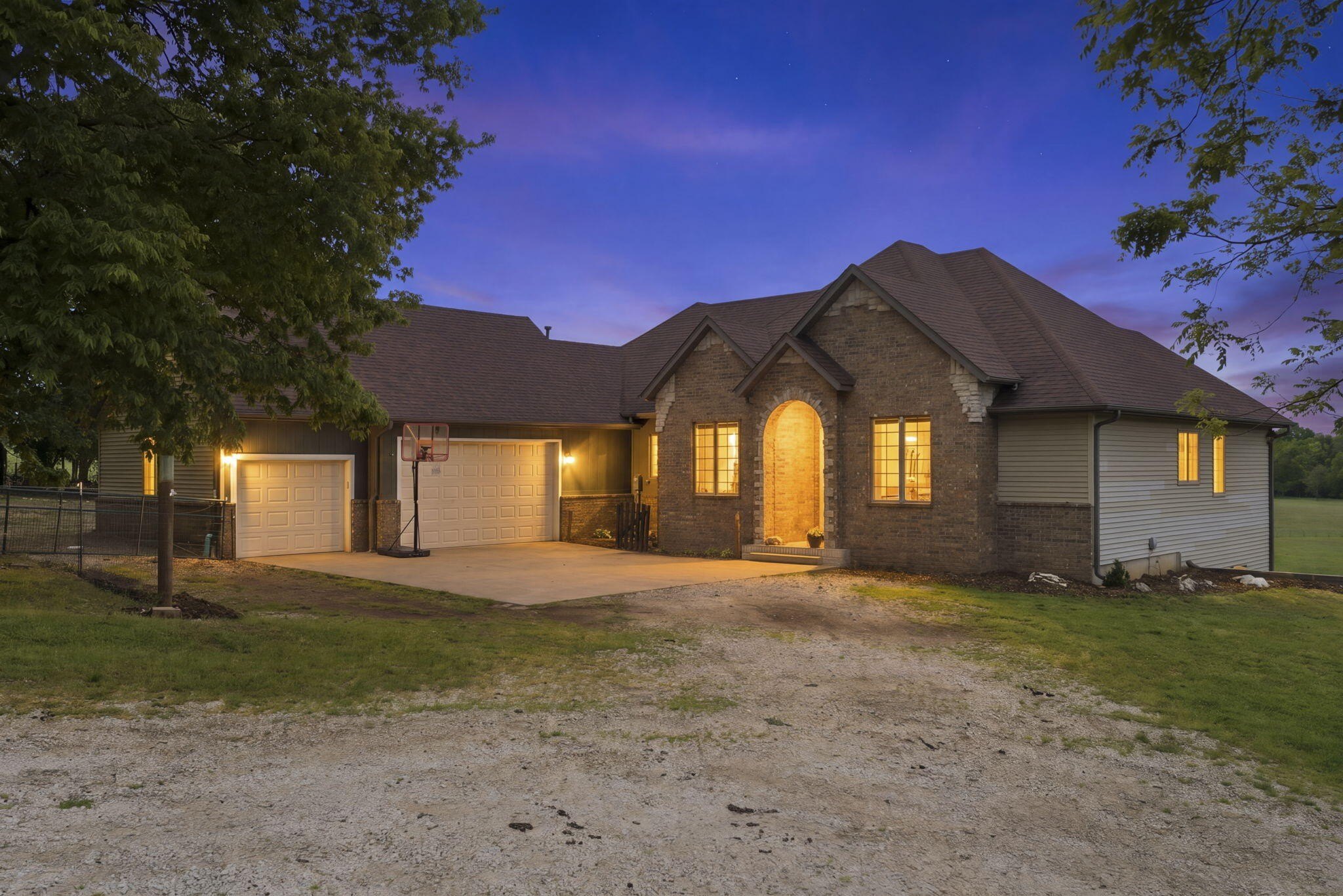 Walnut Grove, Missouri, 65770, United States, 5 Bedrooms Bedrooms, ,3 BathroomsBathrooms,Residential,For Sale,2045196