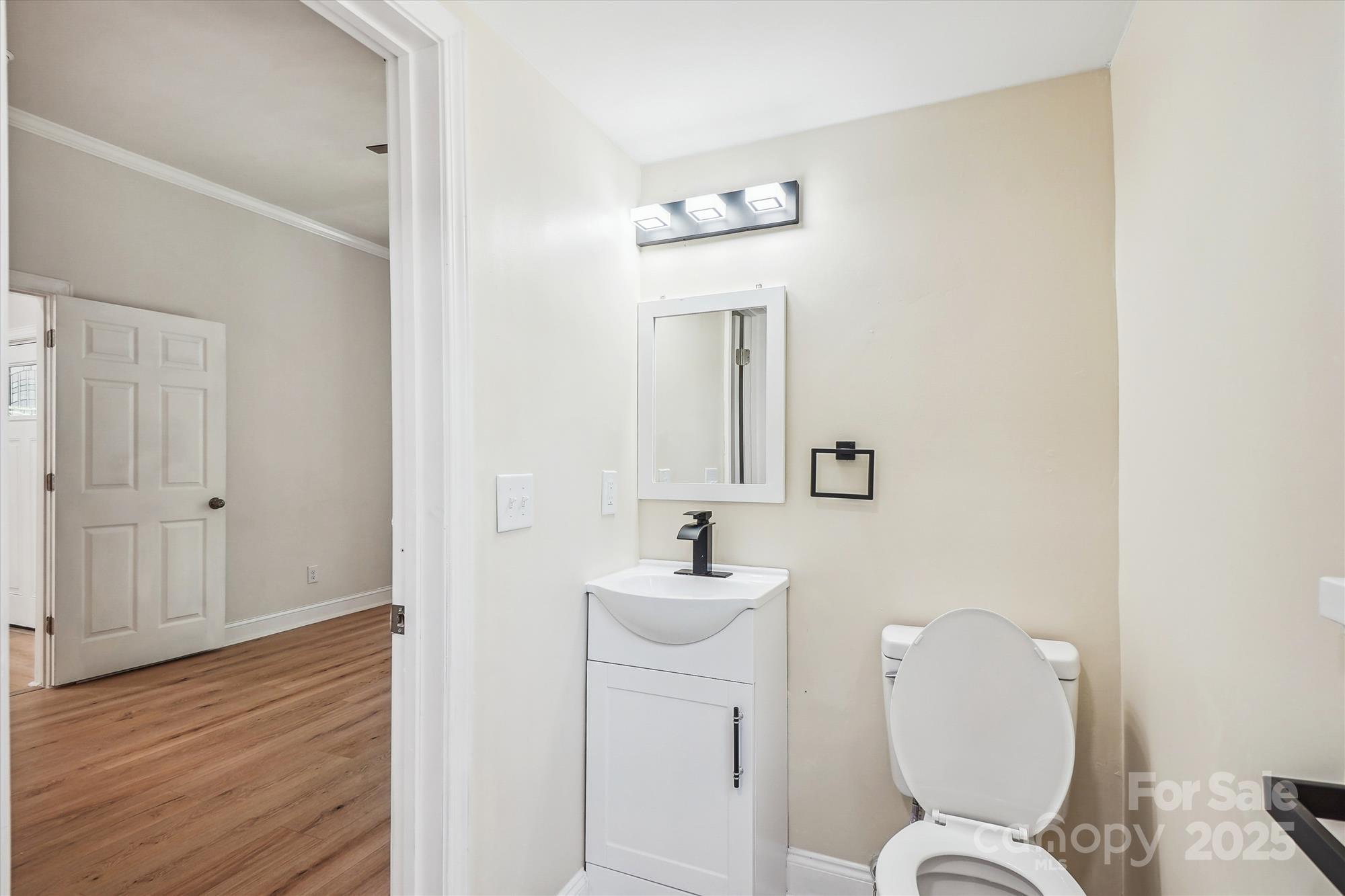 Fort Mill, South Carolina, 29715, United States, 4 Bedrooms Bedrooms, ,4 BathroomsBathrooms,Residential,For Sale,1898922