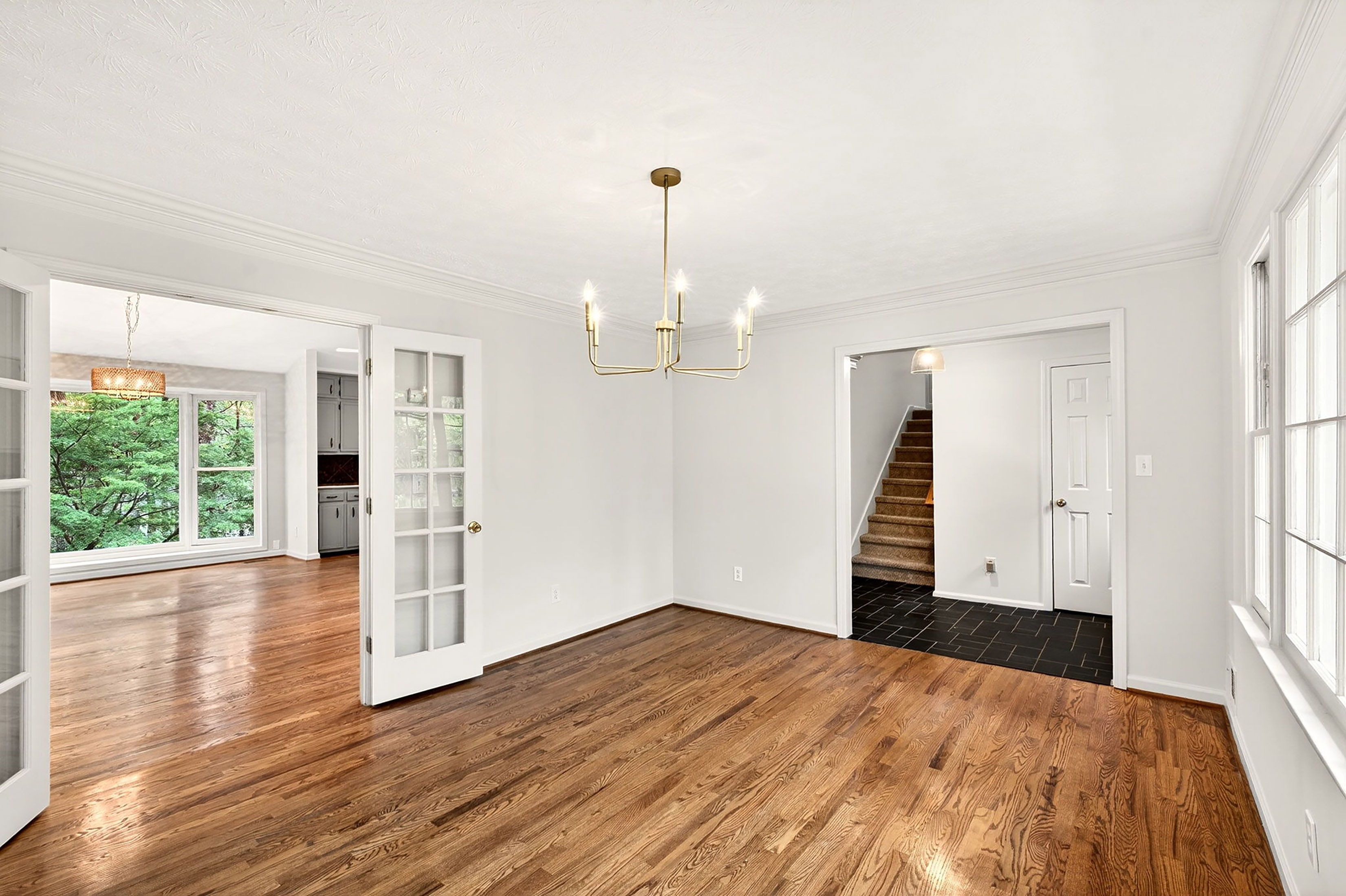  Thoughtfully Expanded and Updated Dunwoody Home on Wooded 0.82+/- Acre Lot - 物件實景