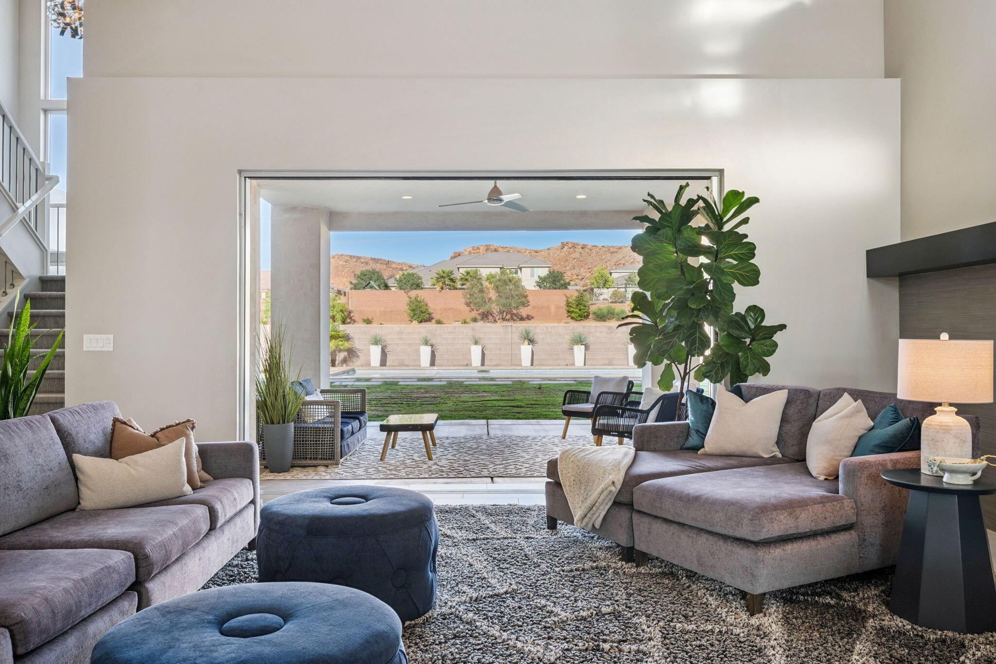 St George, Utah, 84790, United States, 6 Bedrooms Bedrooms, ,6 BathroomsBathrooms,Residential,For Sale,1975386