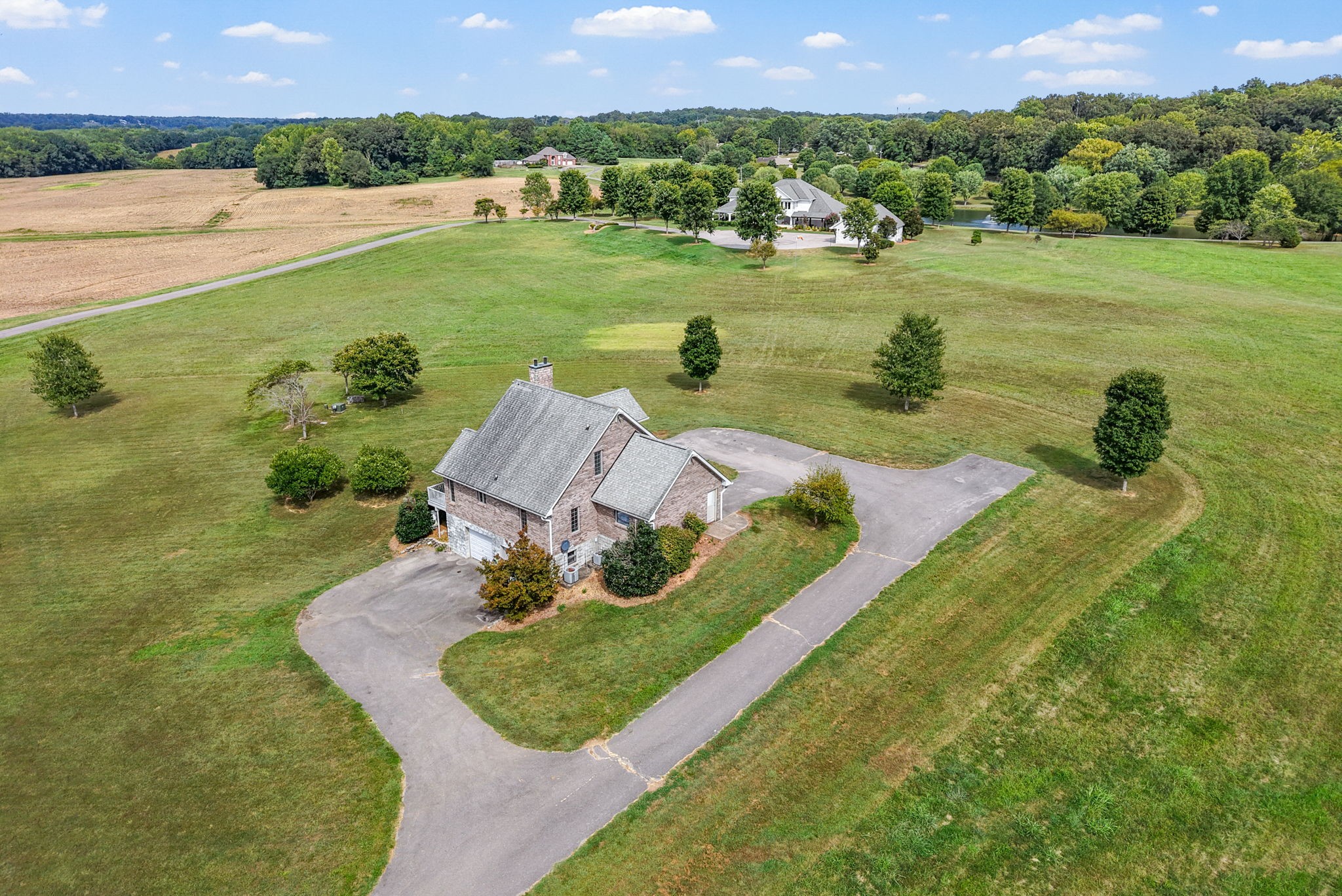 Clarksville, Tennessee, 37040, United States, 4 Bedrooms Bedrooms, ,4 BathroomsBathrooms,Residential,For Sale,1981354