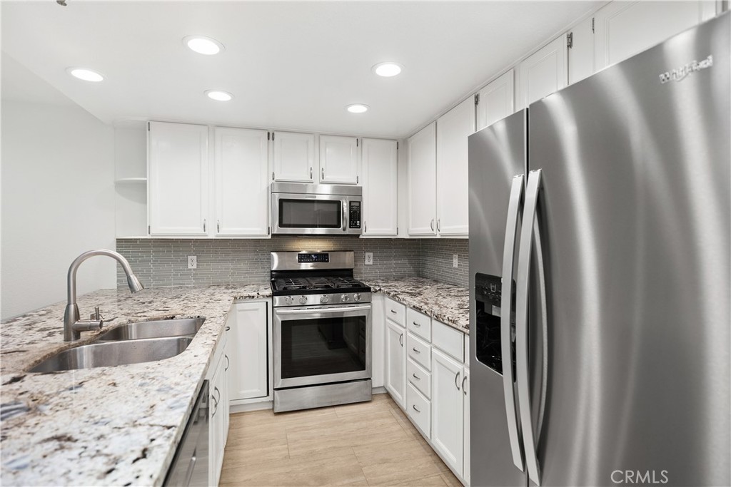 San Clemente, California, 92672, United States, 2 Bedrooms Bedrooms, ,3 BathroomsBathrooms,Residential,For Sale,1989369