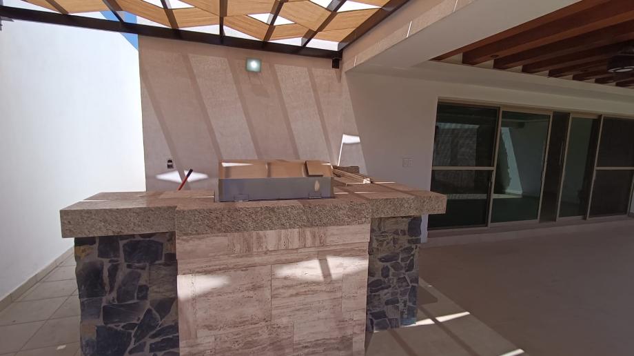 Circuito Primavera, Torreón, Coahuila de Zaragoza, 27018, Mexico, 3 Bedrooms Bedrooms, ,3 BathroomsBathrooms,Residential,For Sale,Circuito Primavera,1620692