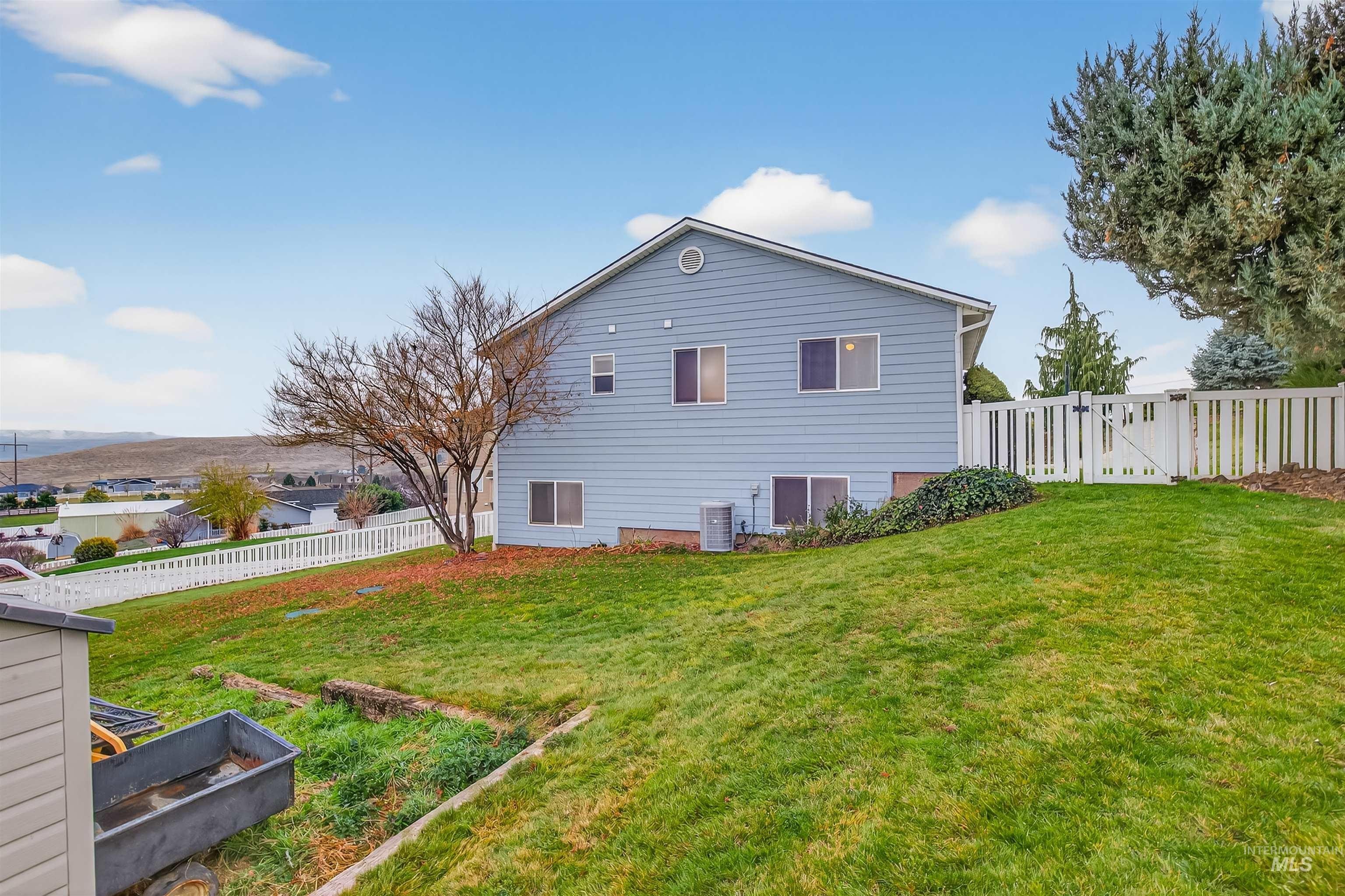 Clarkston, Washington, 99403, United States, 6 Bedrooms Bedrooms, ,3 BathroomsBathrooms,Residential,For Sale,2005676