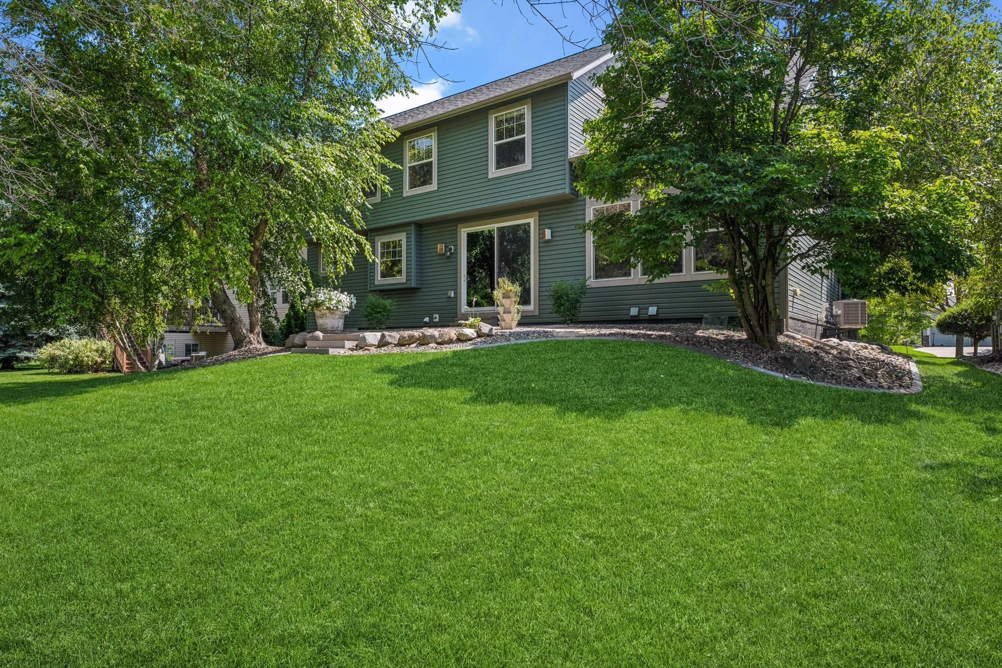 Woodbury, Minnesota, 55129, United States, 5 Bedrooms Bedrooms, ,3 BathroomsBathrooms,Residential,For Sale,1917665