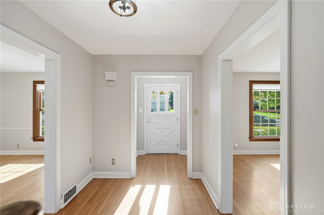 Oakwood, Ohio, 45409, United States, 4 Bedrooms Bedrooms, ,3 BathroomsBathrooms,Residential,For Sale,1987886