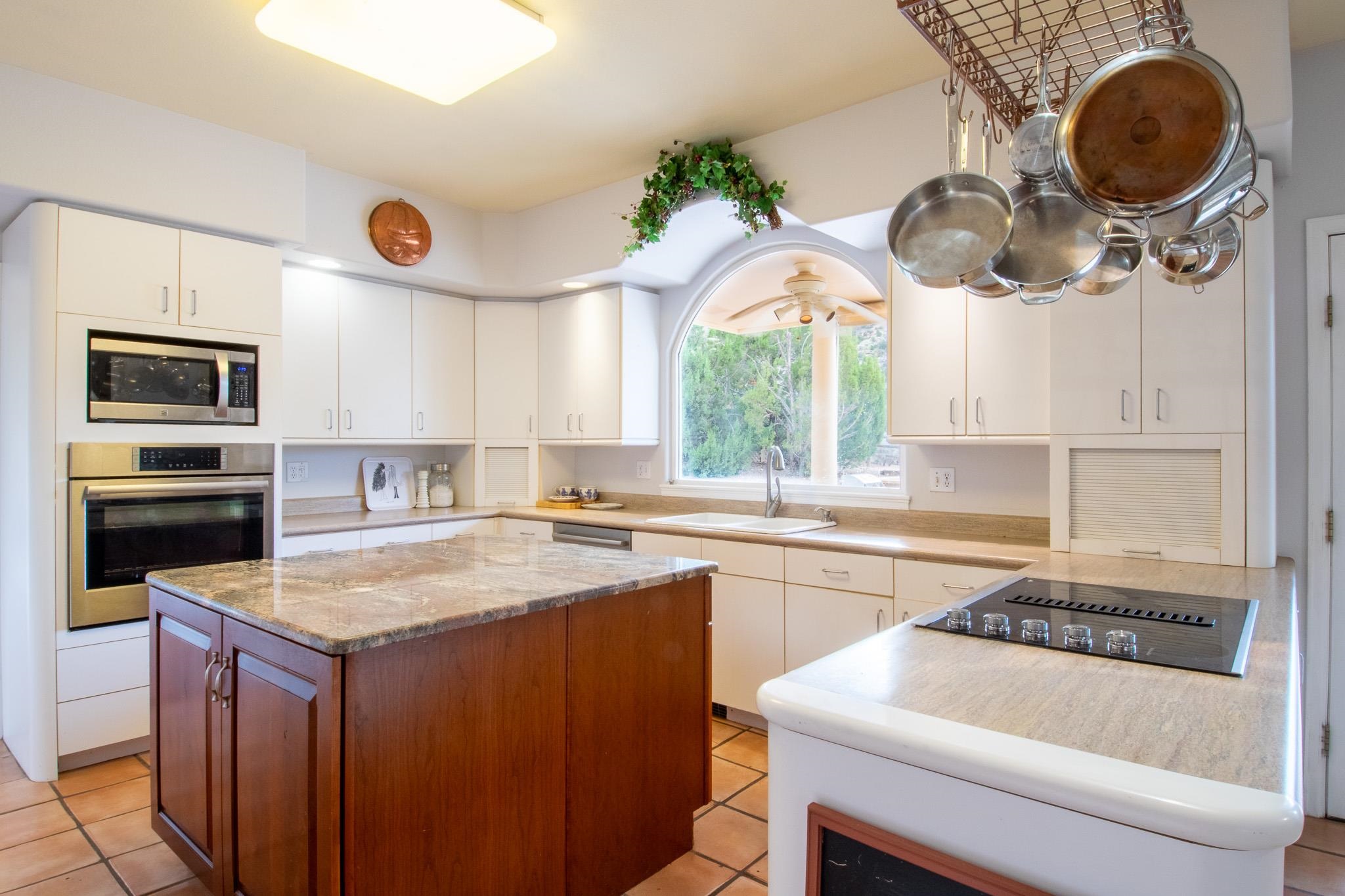 Grand Junction, Colorado, 81507, United States, 5 Bedrooms Bedrooms, ,3 BathroomsBathrooms,Residential,For Sale,1989085