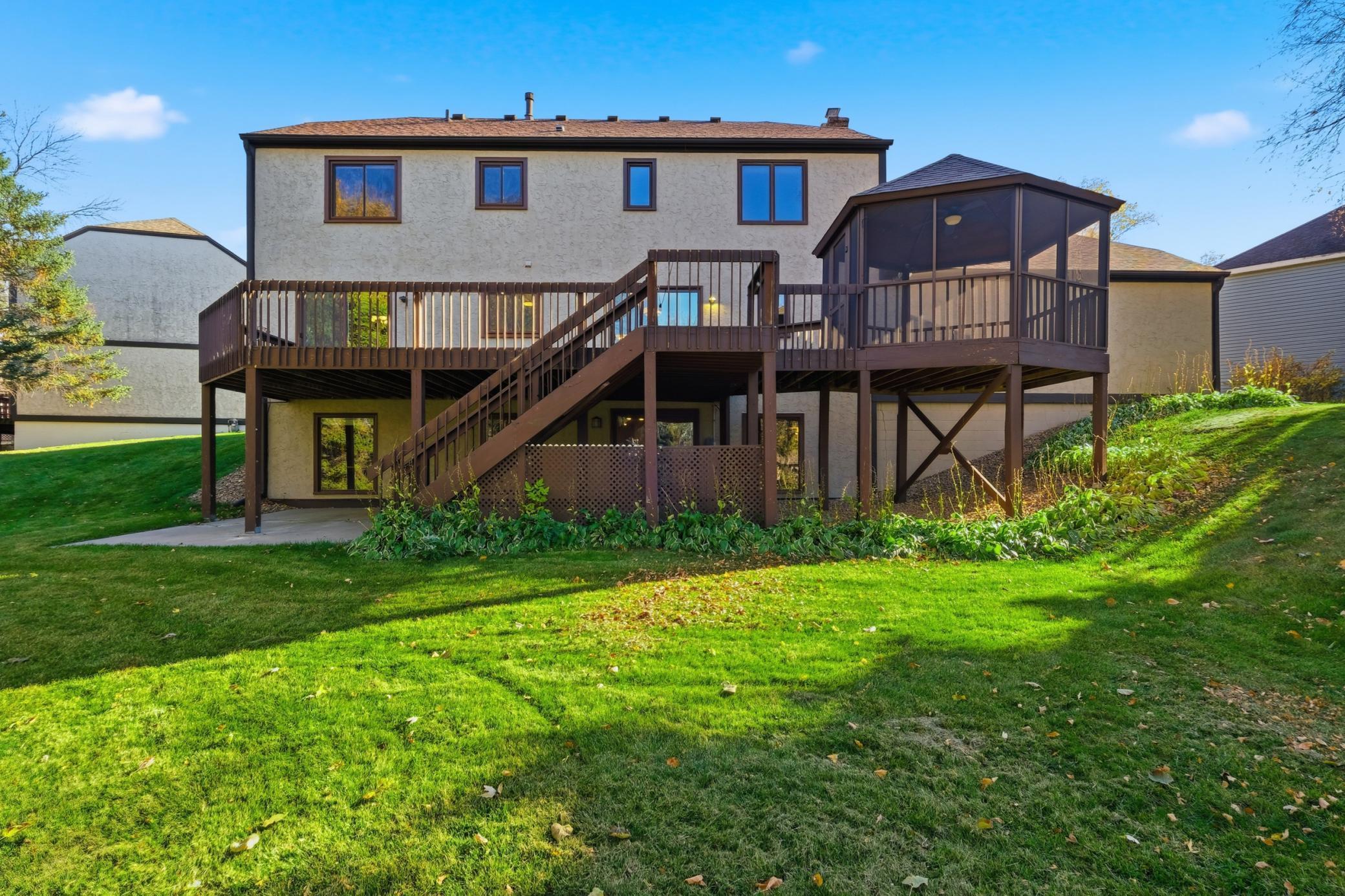 Woodbury, Minnesota, 55125, United States, 4 Bedrooms Bedrooms, ,2 BathroomsBathrooms,Residential,For Sale,1991775