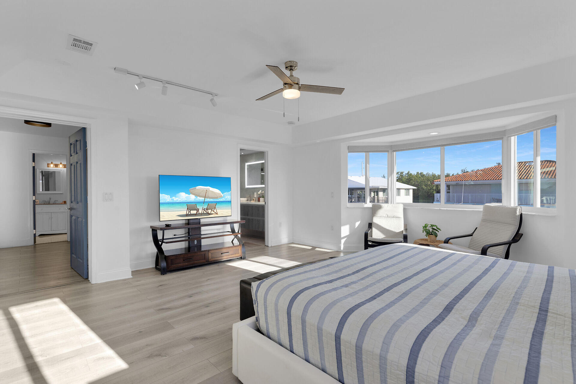 MARATHON, Florida, 33050, United States, 4 Bedrooms Bedrooms, ,3 BathroomsBathrooms,Residential,For Sale,1996240