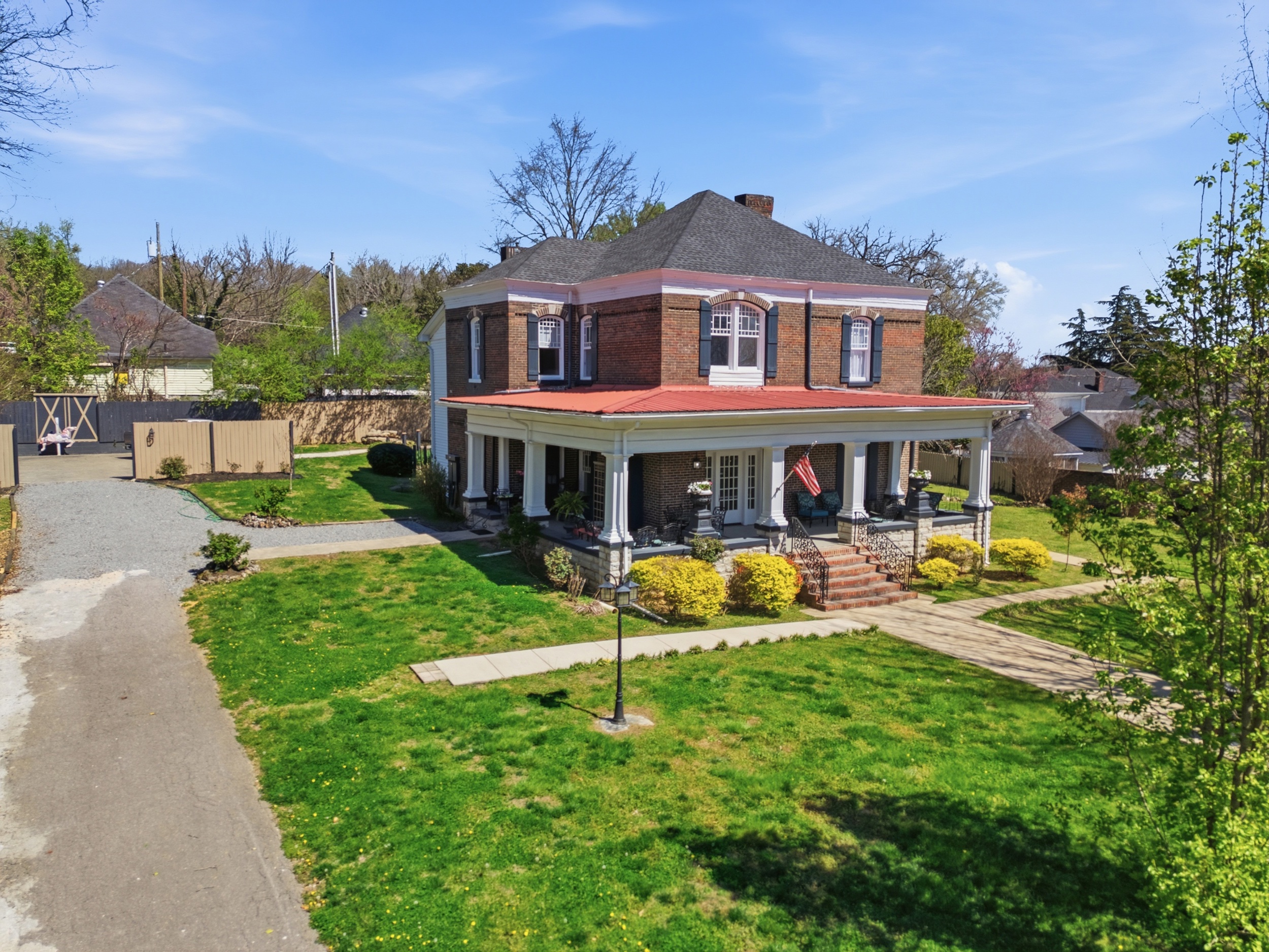  404 Washington Street East, Fayetteville, TN 37334 - 物件實景