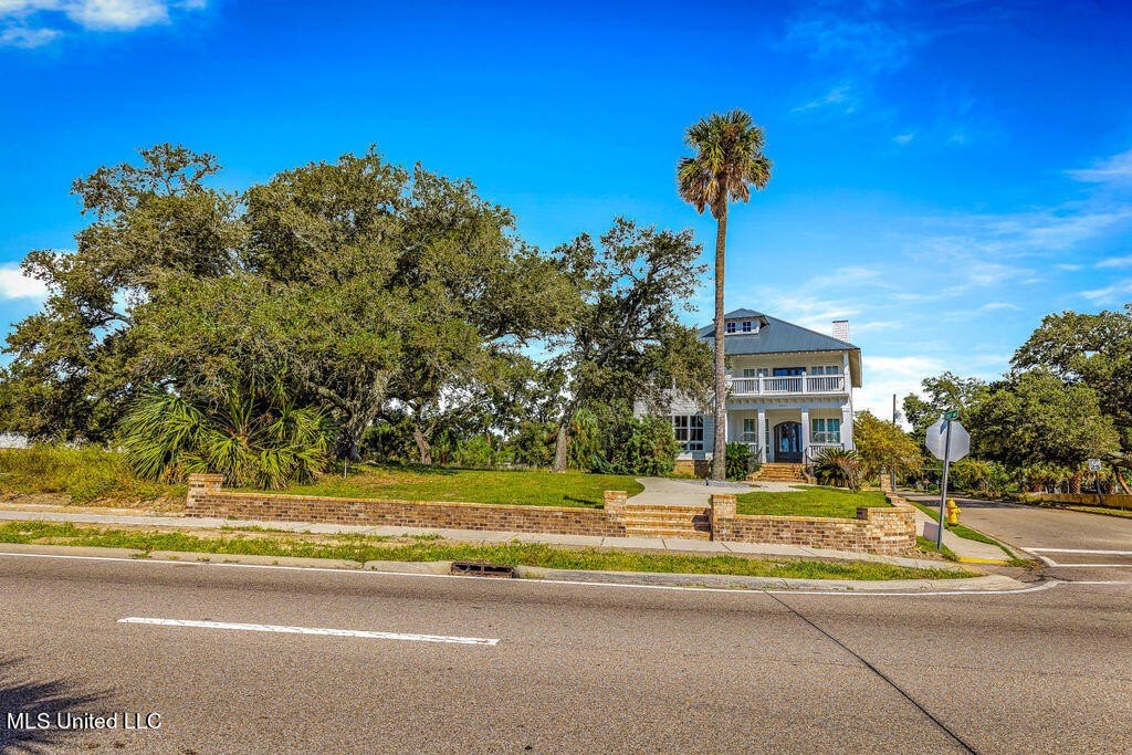 Gulfport, Mississippi, 39501, United States, 4 Bedrooms Bedrooms, ,3 BathroomsBathrooms,Residential,For Sale,1974056