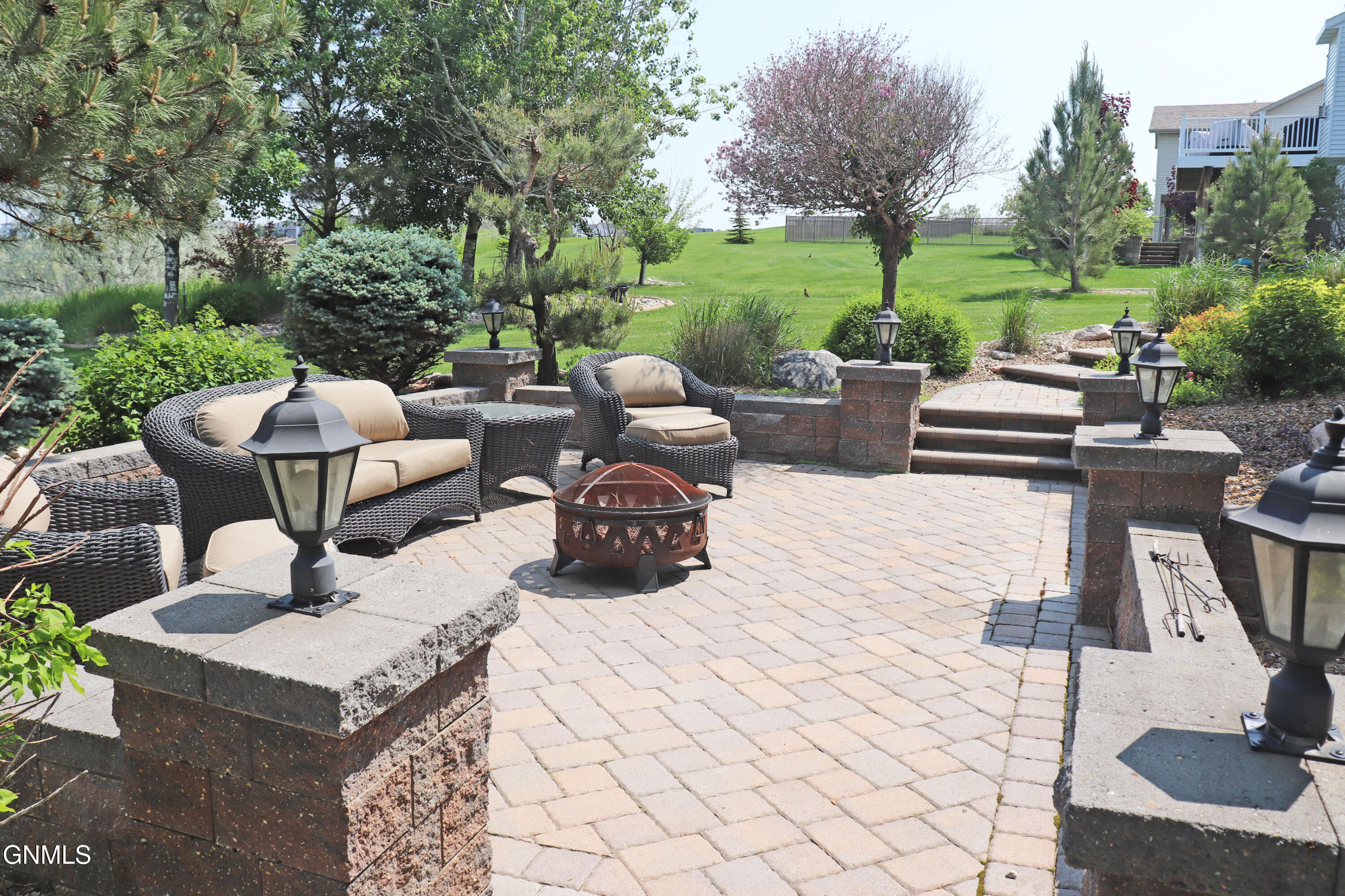 Bismarck, North Dakota, 58503, United States, 5 Bedrooms Bedrooms, ,2 BathroomsBathrooms,Residential,For Sale,2001566