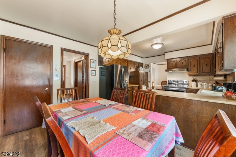 Readington Twp., New Jersey, 08889, United States, 4 Bedrooms Bedrooms, ,3 BathroomsBathrooms,Residential,For Sale,1989710