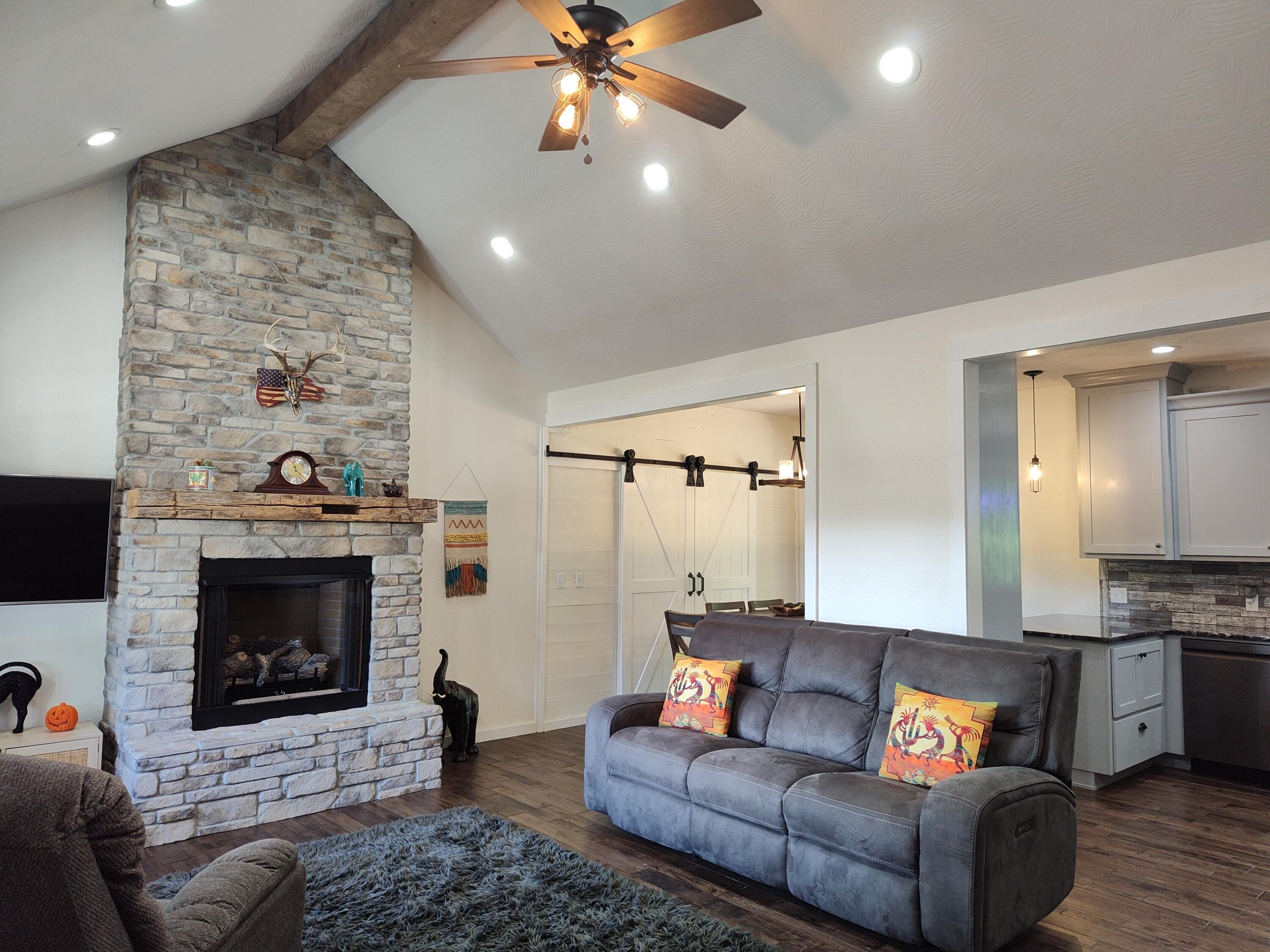 Buffalo, Missouri, 65622, United States, 3 Bedrooms Bedrooms, ,2 BathroomsBathrooms,Residential,For Sale,1974176