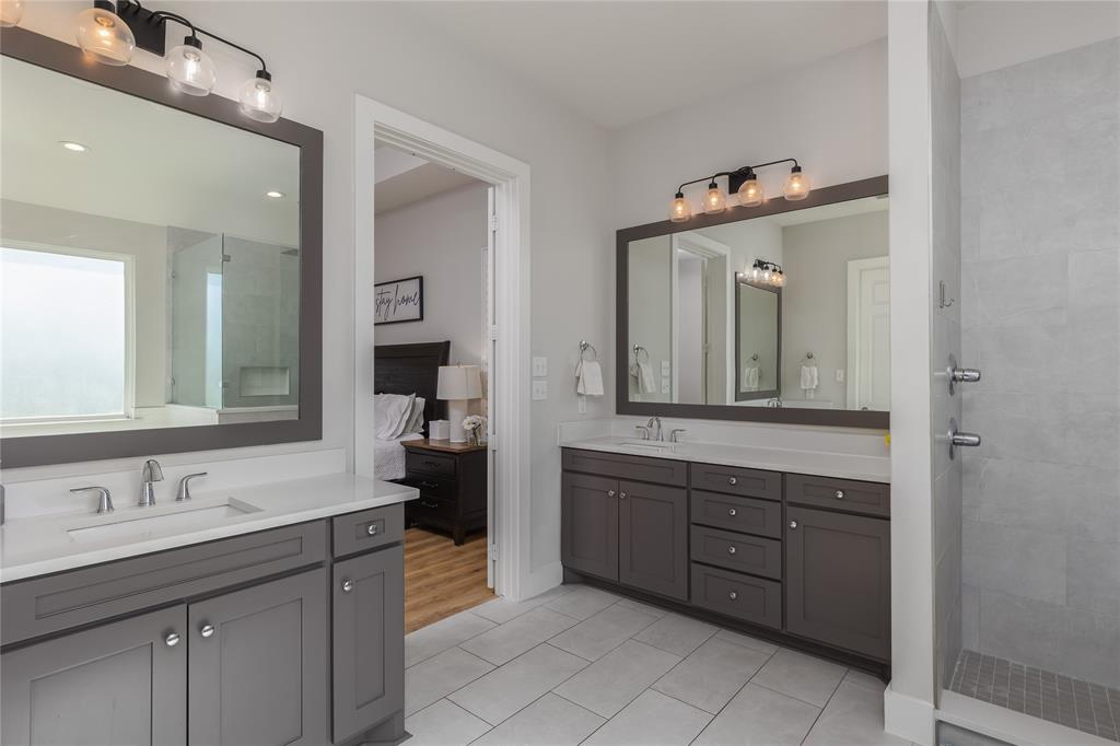Weatherford, Texas, 76085, United States, 4 Bedrooms Bedrooms, ,2 BathroomsBathrooms,Residential,For Sale,1904359