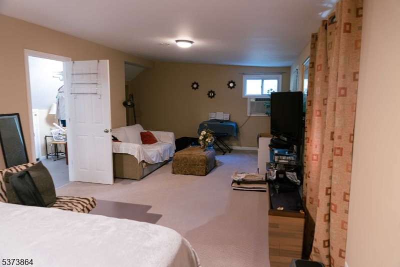 High Bridge Boro, New Jersey, 08829, United States, 4 Bedrooms Bedrooms, ,3 BathroomsBathrooms,Residential,For Sale,1901918