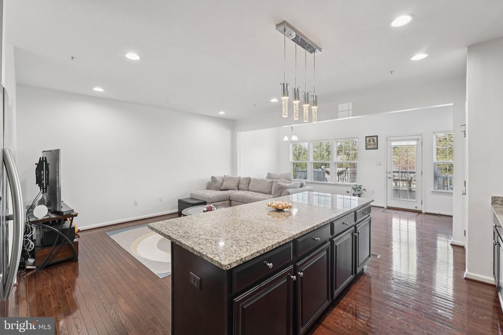 Hatfield, Pennsylvania, 19440, United States, 3 Bedrooms Bedrooms, ,3 BathroomsBathrooms,Residential,For Sale,1968858