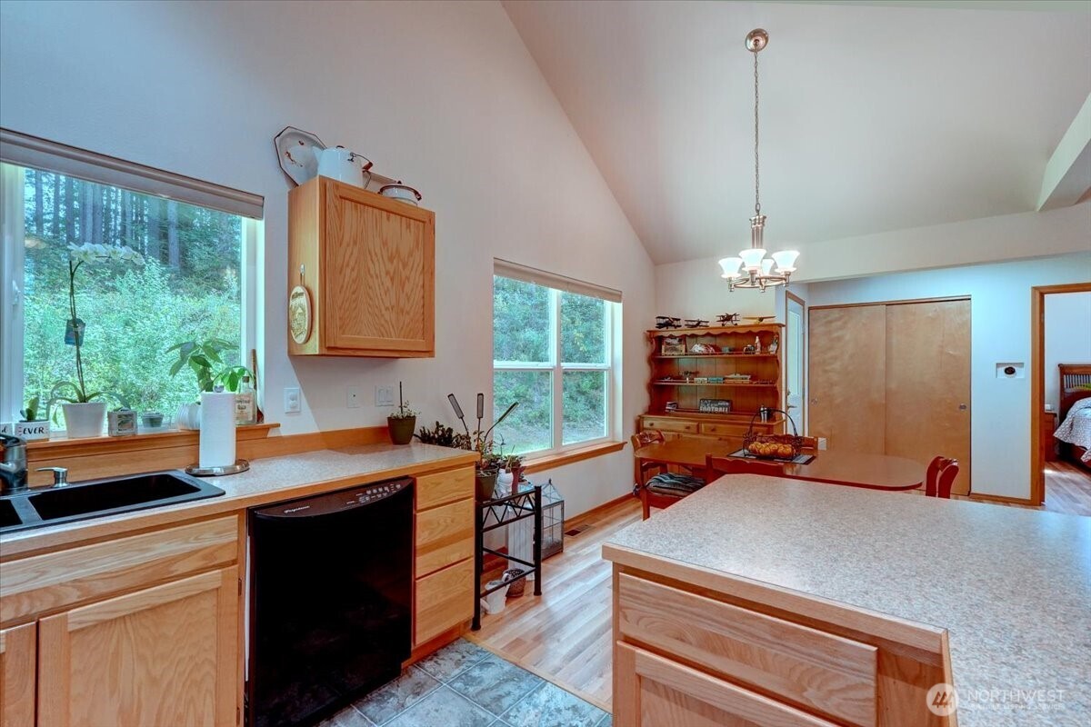 Port Orchard, Washington, 98367, United States, 3 Bedrooms Bedrooms, ,2 BathroomsBathrooms,Residential,For Sale,1828353