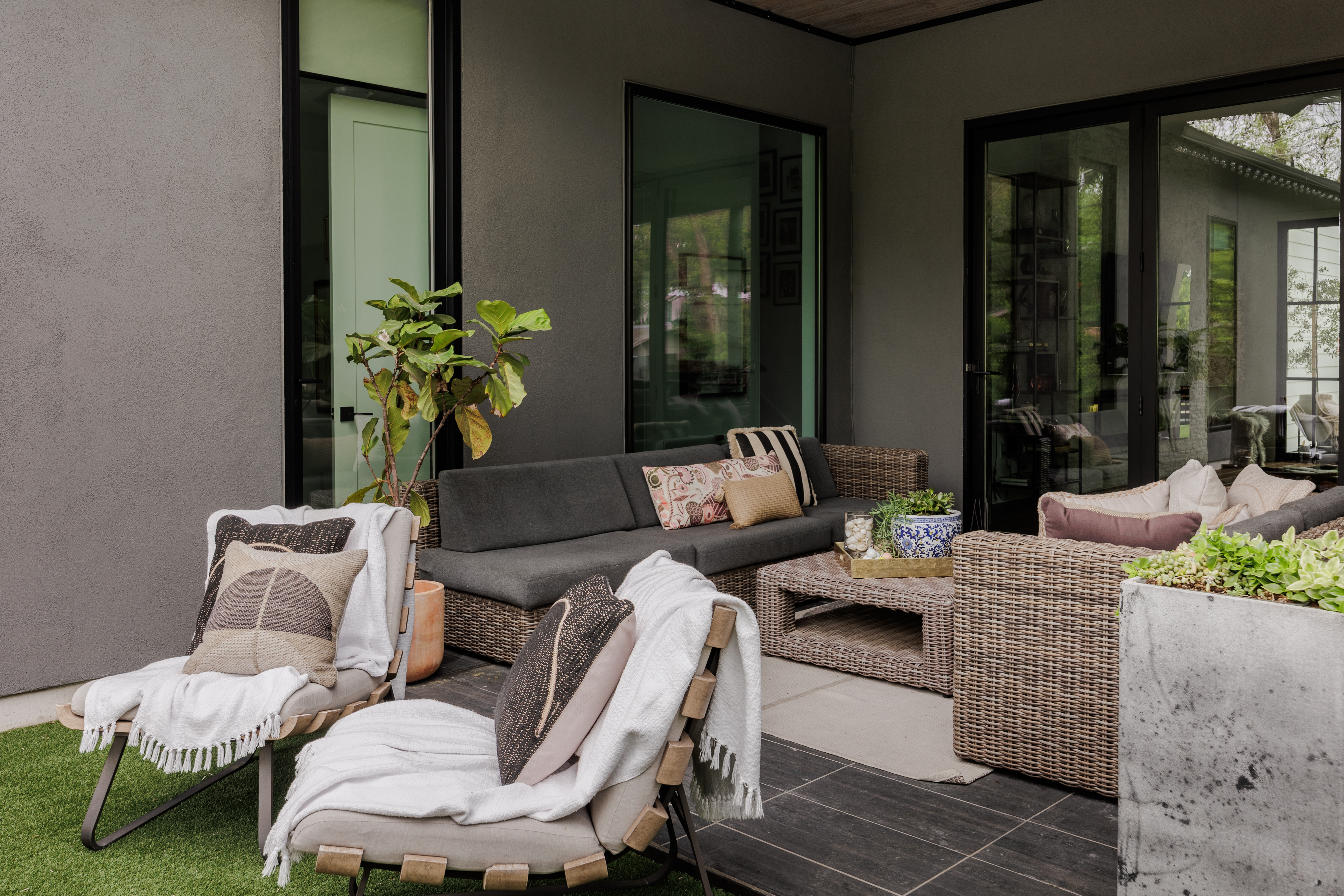  Sophisticated Barton Hills Home Balancing Lively Entertaining with Quiet Retreat - 物件實景