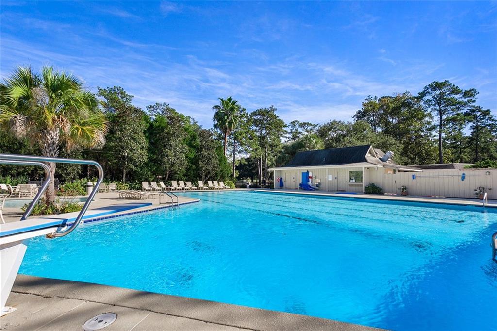 Mandeville, Louisiana, 70471, United States, 4 Bedrooms Bedrooms, ,3 BathroomsBathrooms,Residential,For Sale,1898629