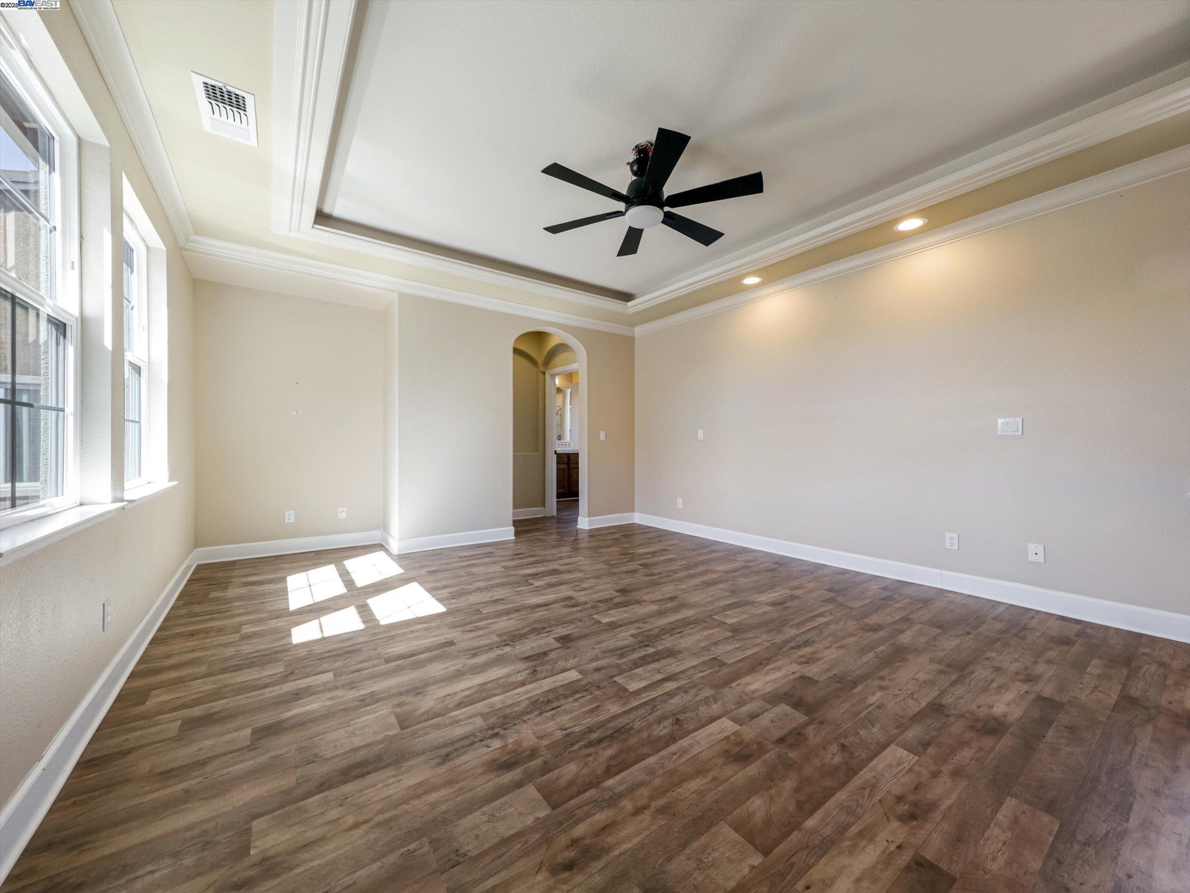 Vallejo, California, 94591, United States, 5 Bedrooms Bedrooms, ,5 BathroomsBathrooms,Residential,For Sale,2002289