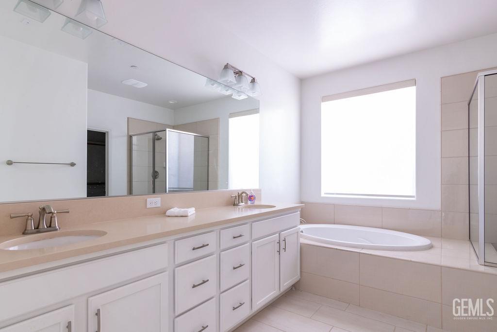 Bakersfield, California, 93311, United States, 4 Bedrooms Bedrooms, ,3 BathroomsBathrooms,Residential,For Sale,1906845