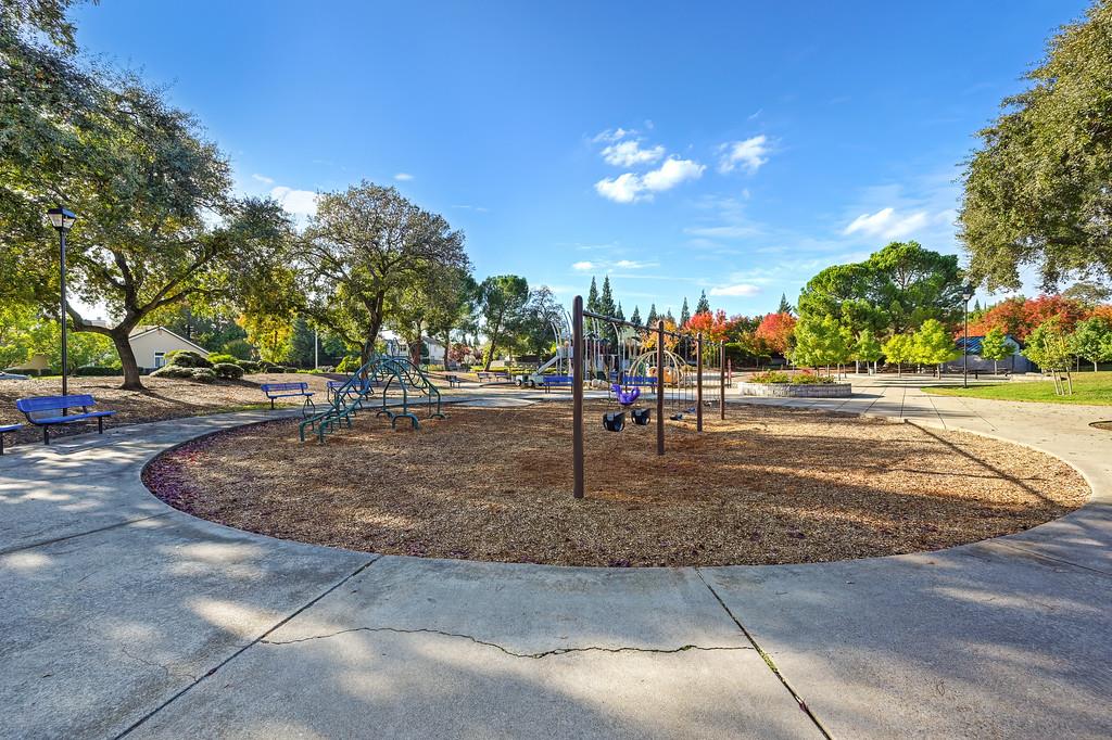 Roseville, California, 95661, United States, 4 Bedrooms Bedrooms, ,3 BathroomsBathrooms,Residential,For Sale,1989245