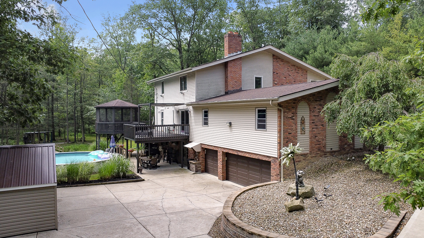 Broadview Heights, Ohio, 44147, United States, 5 Bedrooms Bedrooms, ,4 BathroomsBathrooms,Residential,For Sale,1921869