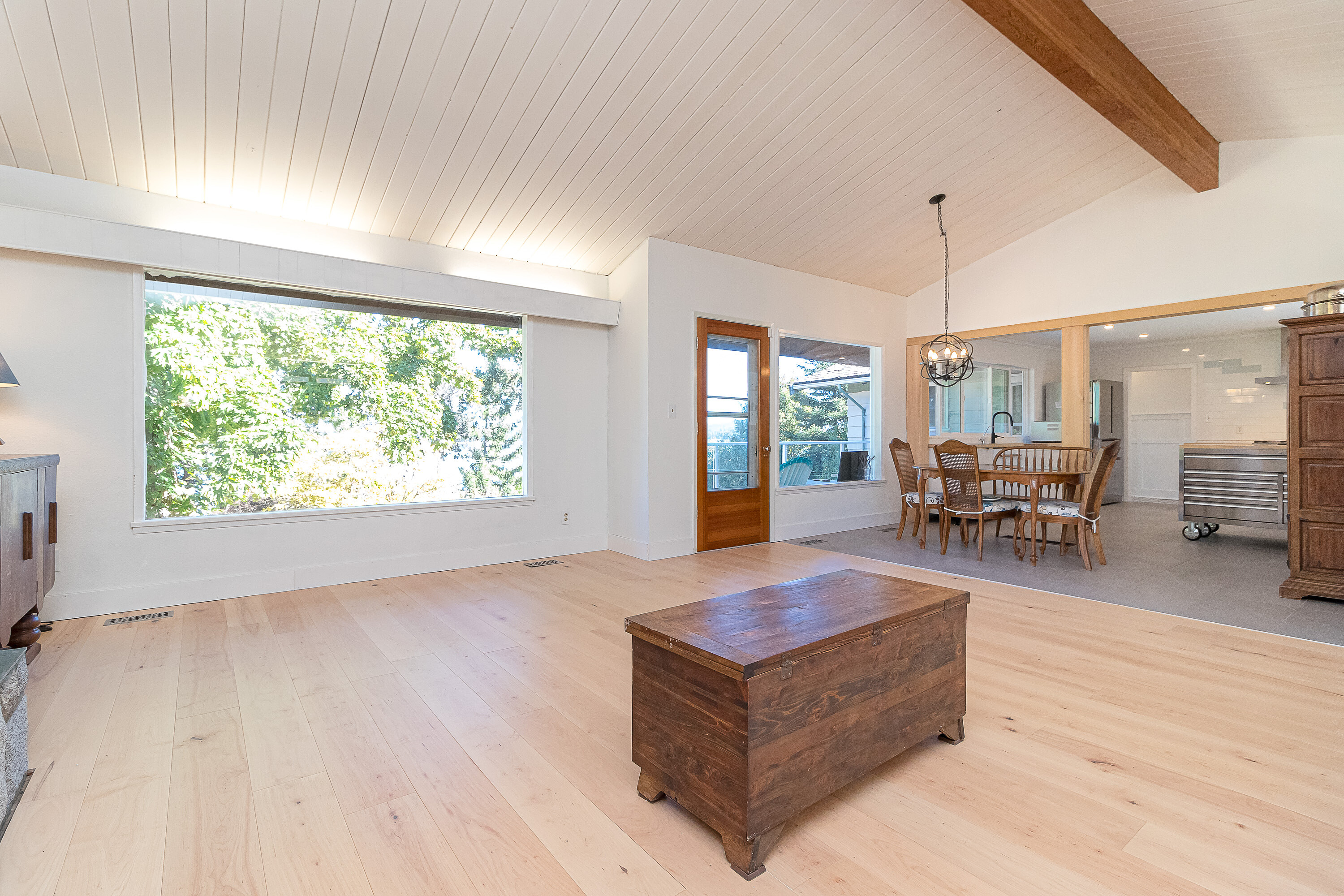  Prime Waterfront Home - 物件實景