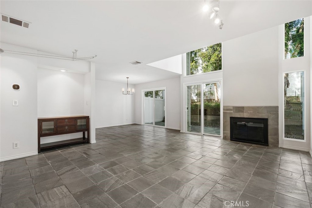 Northridge, California, 91325, United States, 2 Bedrooms Bedrooms, ,3 BathroomsBathrooms,Residential,For Sale,1991947