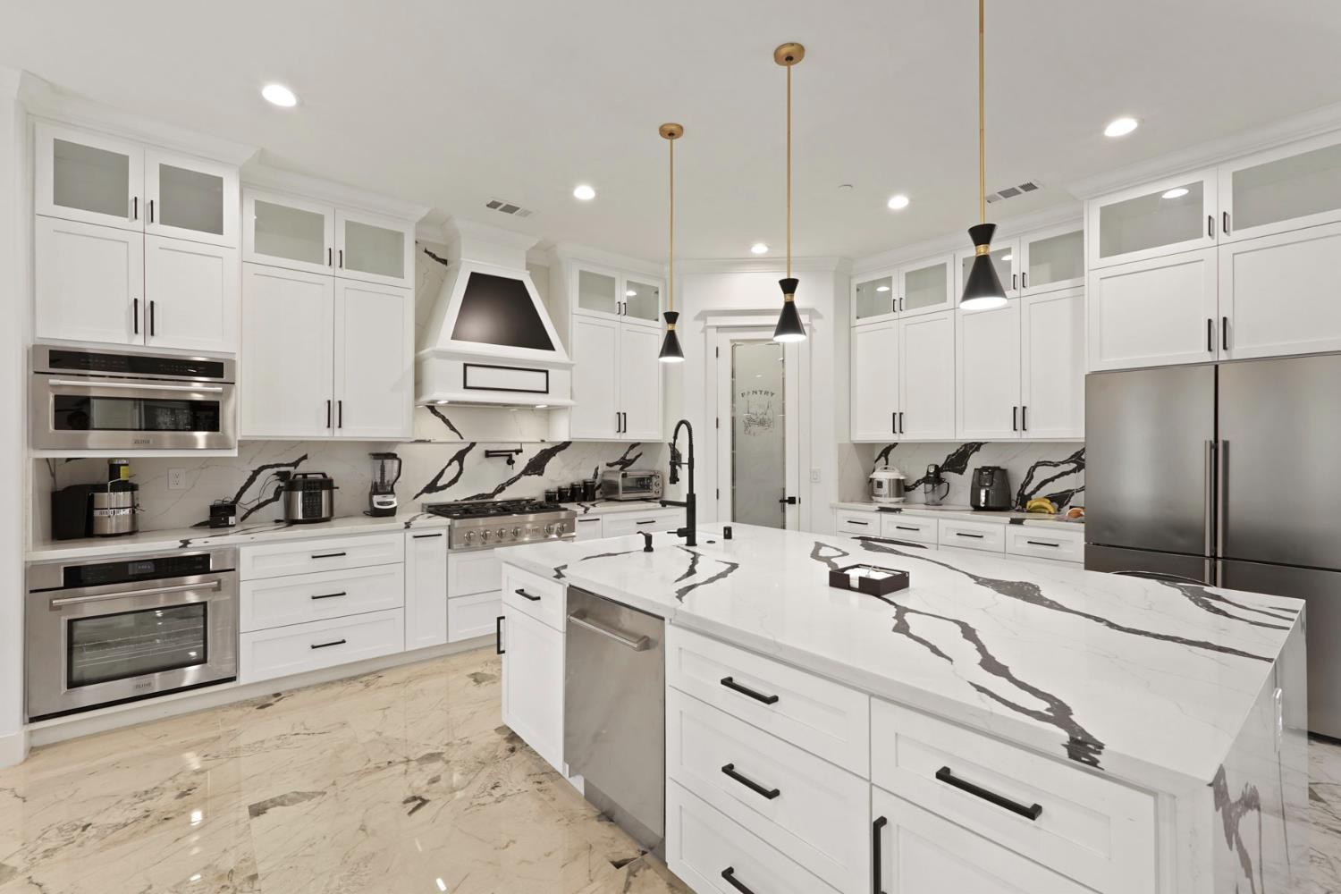 Lodi, California, 95242, United States, 5 Bedrooms Bedrooms, ,5 BathroomsBathrooms,Residential,For Sale,2012542