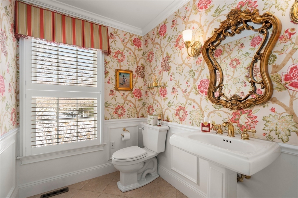 Sudbury, Massachusetts, 01776, United States, 5 Bedrooms Bedrooms, ,7 BathroomsBathrooms,Residential,For Sale,1827168
