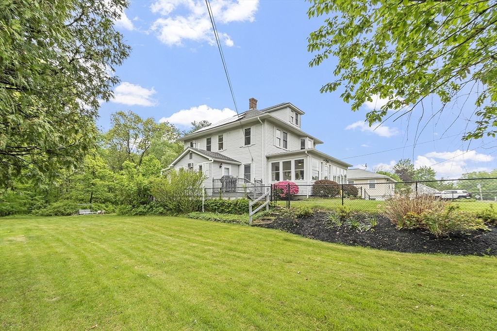 Lunenburg, Massachusetts, 01462, United States, 4 Bedrooms Bedrooms, ,2 BathroomsBathrooms,Residential,For Sale,1875910