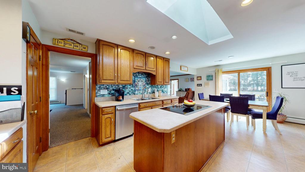 Lumberton, New Jersey, 08048, United States, 5 Bedrooms Bedrooms, ,4 BathroomsBathrooms,Residential,For Sale,2030815