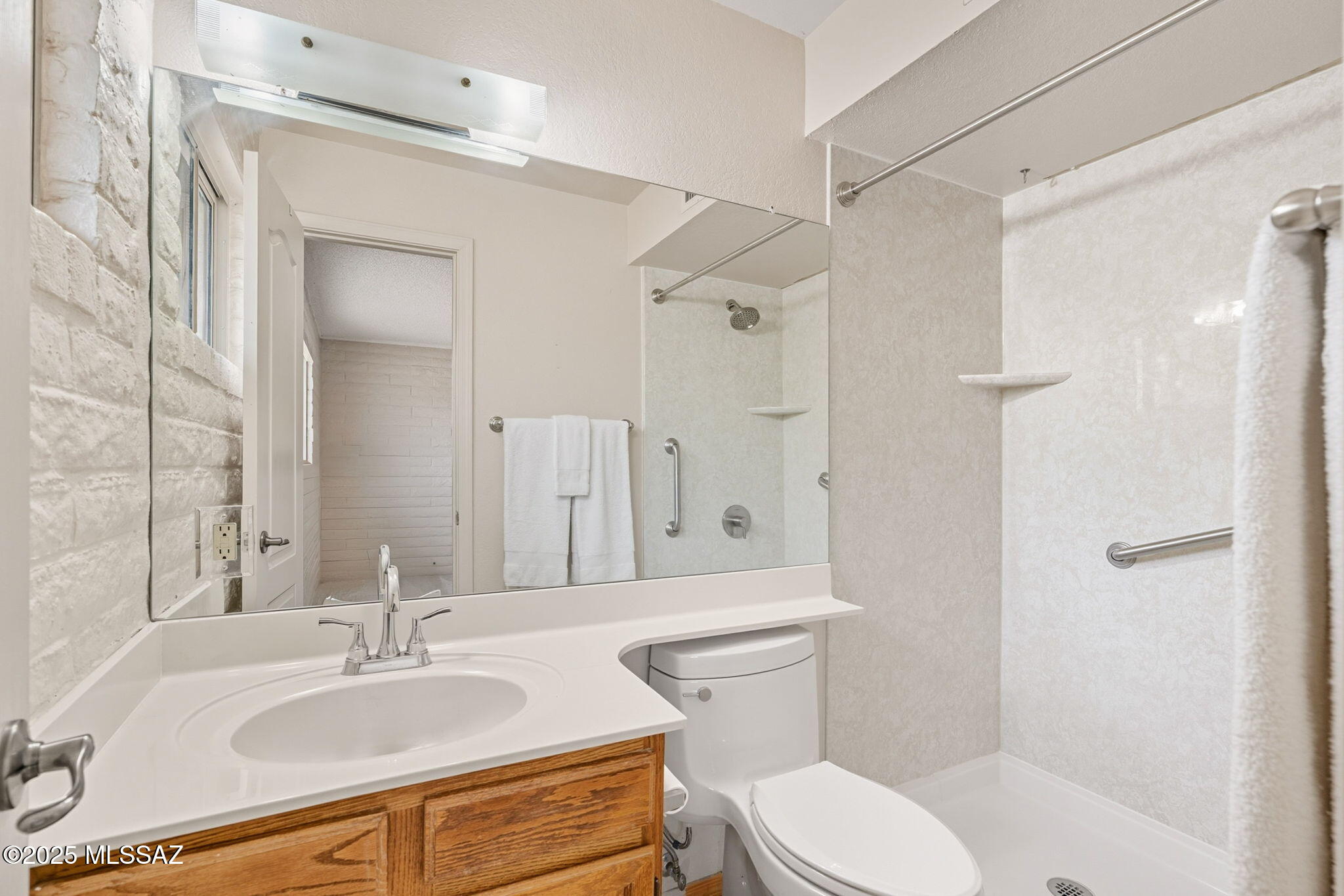 Tucson, Arizona, 85718, United States, 3 Bedrooms Bedrooms, ,2 BathroomsBathrooms,Residential,For Sale,1950776