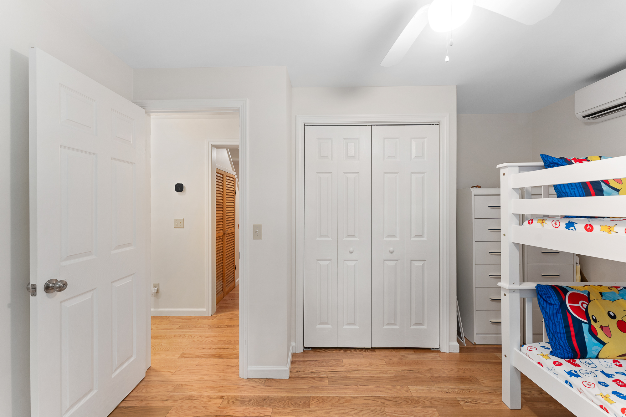 Westerly, Rhode Island, 02891, United States, 3 Bedrooms Bedrooms, ,2 BathroomsBathrooms,Residential,For Sale,1898536