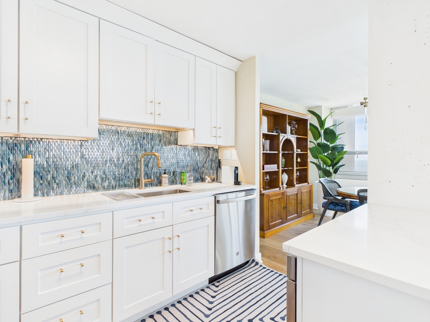 Chicago, Illinois, 60637, United States, 3 Bedrooms Bedrooms, ,3 BathroomsBathrooms,Residential,For Sale,1752427