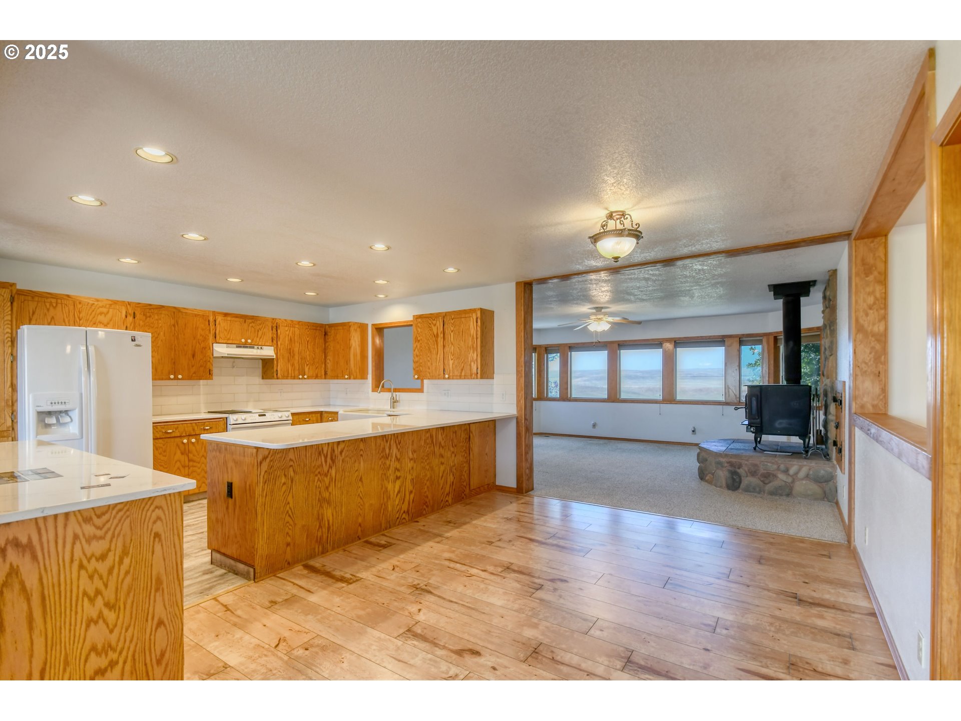 Pendleton, Oregon, 97801, United States, 3 Bedrooms Bedrooms, ,3 BathroomsBathrooms,Residential,For Sale,1891177