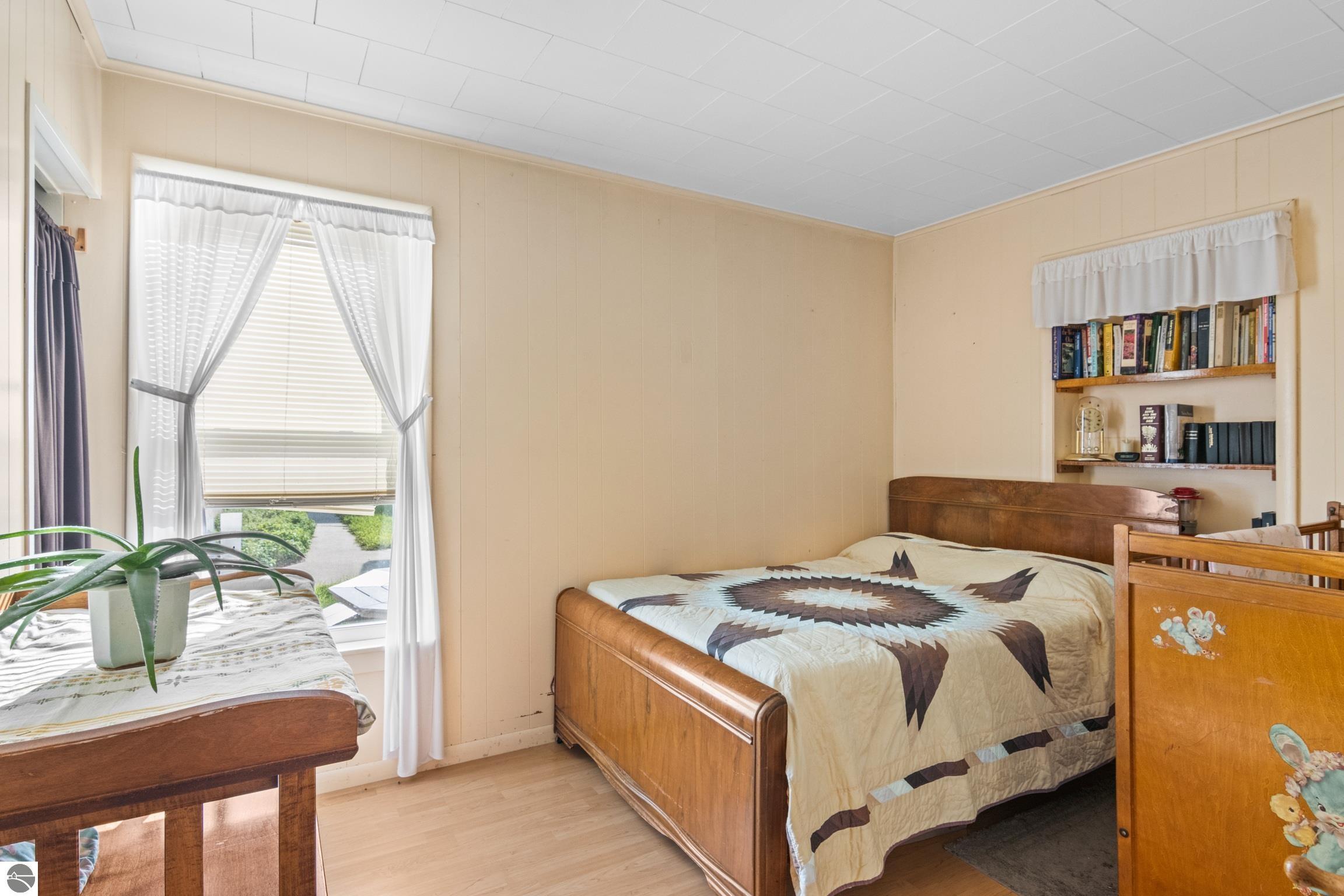 Leroy, Michigan, 49655-8142, United States, 5 Bedrooms Bedrooms, ,3 BathroomsBathrooms,Residential,For Sale,1949628