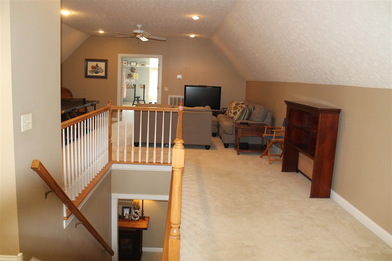 Alvaton, Kentucky, 42122, United States, 5 Bedrooms Bedrooms, ,4 BathroomsBathrooms,Residential,For Sale,1908612