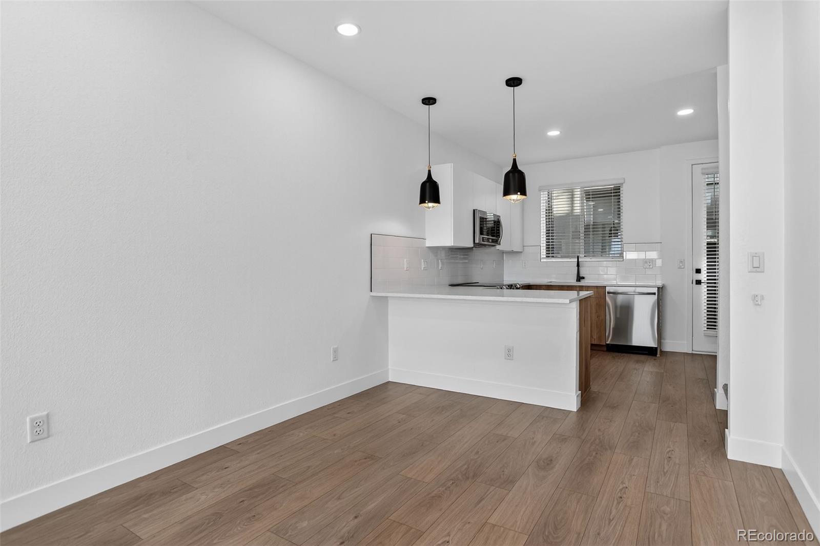 Denver, Colorado, 80212, United States, 2 Bedrooms Bedrooms, ,2 BathroomsBathrooms,Residential,For Sale,1951610