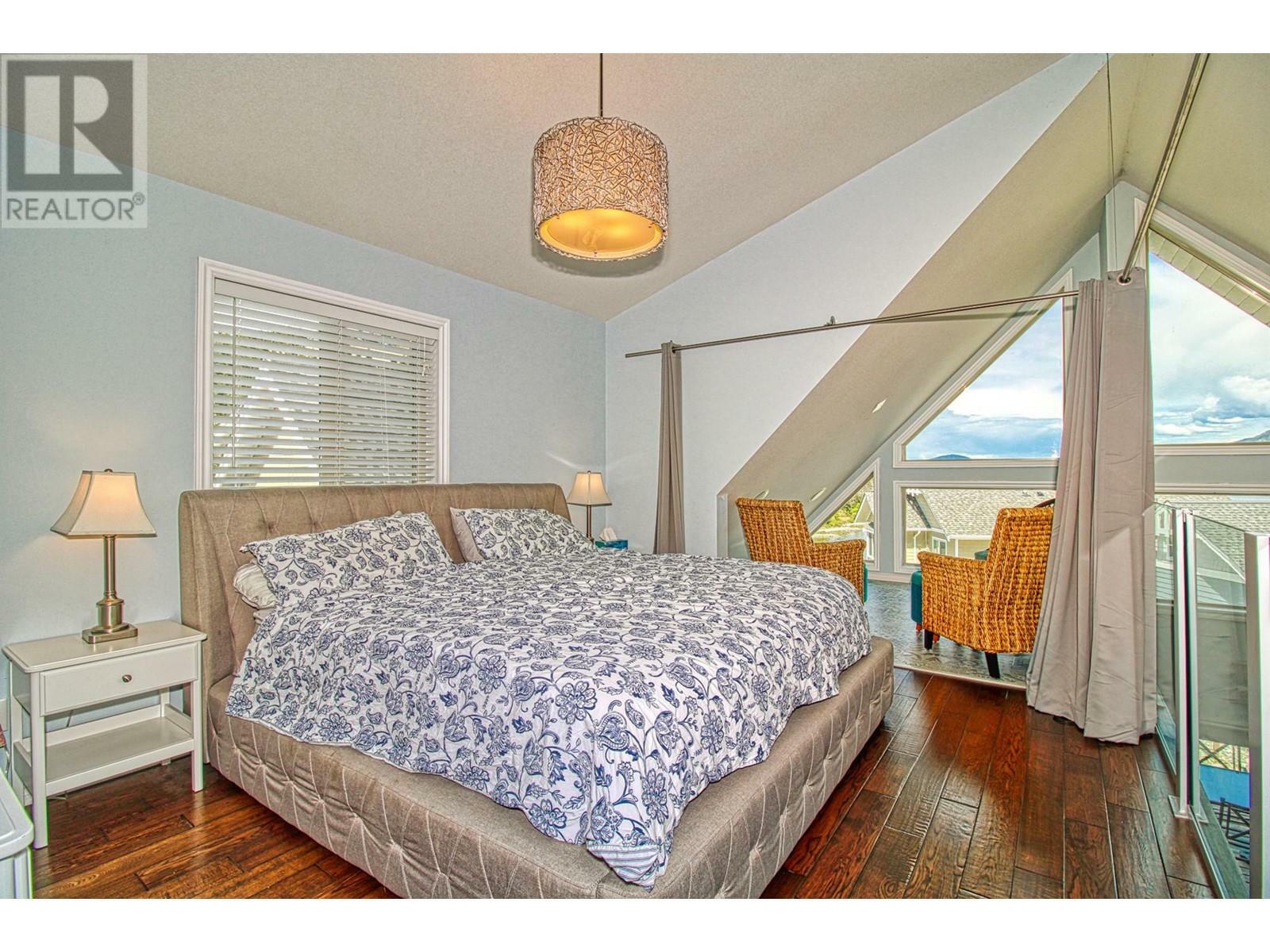 KELOWNA, British Columbia, V1Z 3R8, CA, 3 Bedrooms Bedrooms, ,2 BathroomsBathrooms,Residential,For Sale,1838856