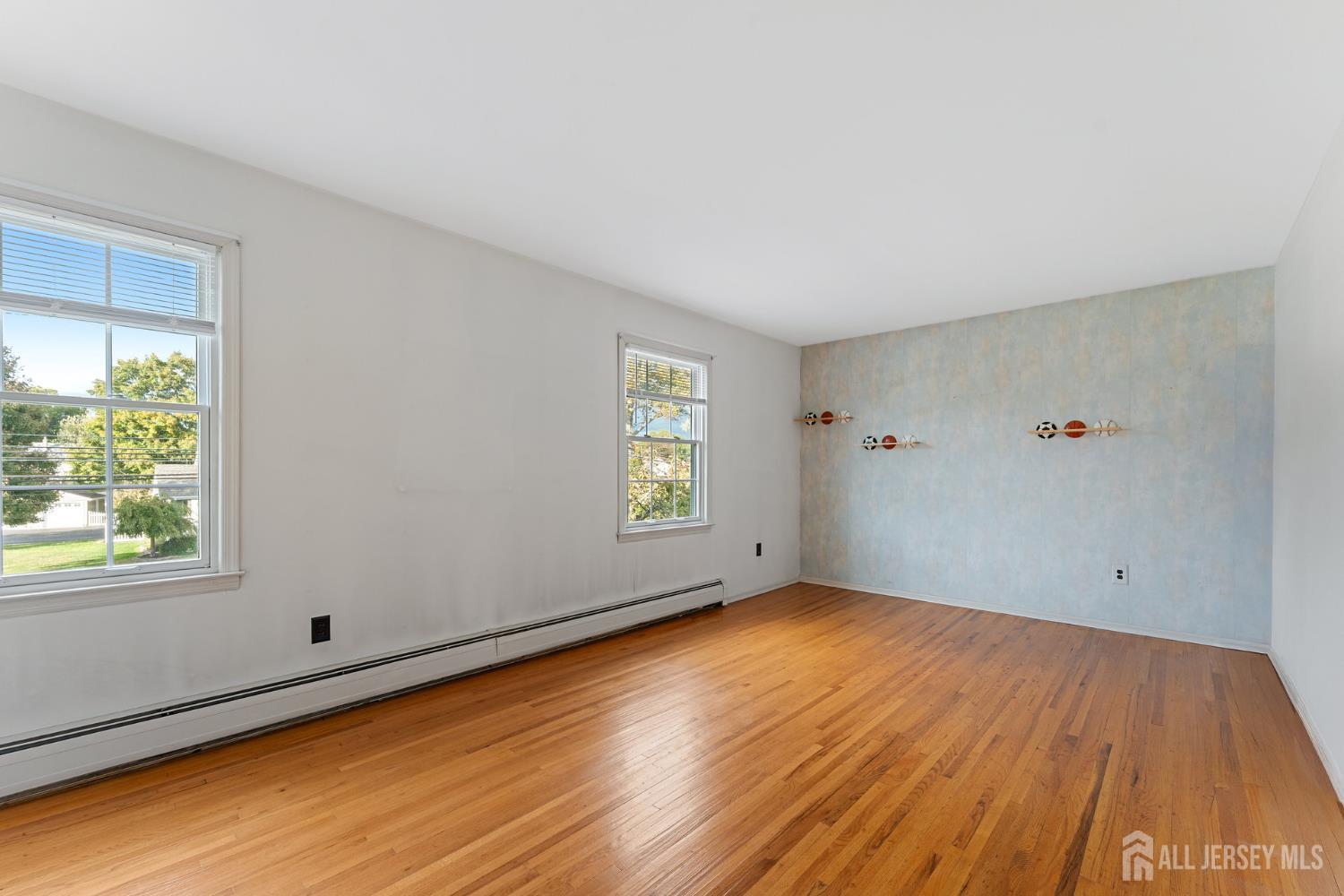 Middlesex, New Jersey, 08846, United States, 4 Bedrooms Bedrooms, ,3 BathroomsBathrooms,Residential,For Sale,1968933