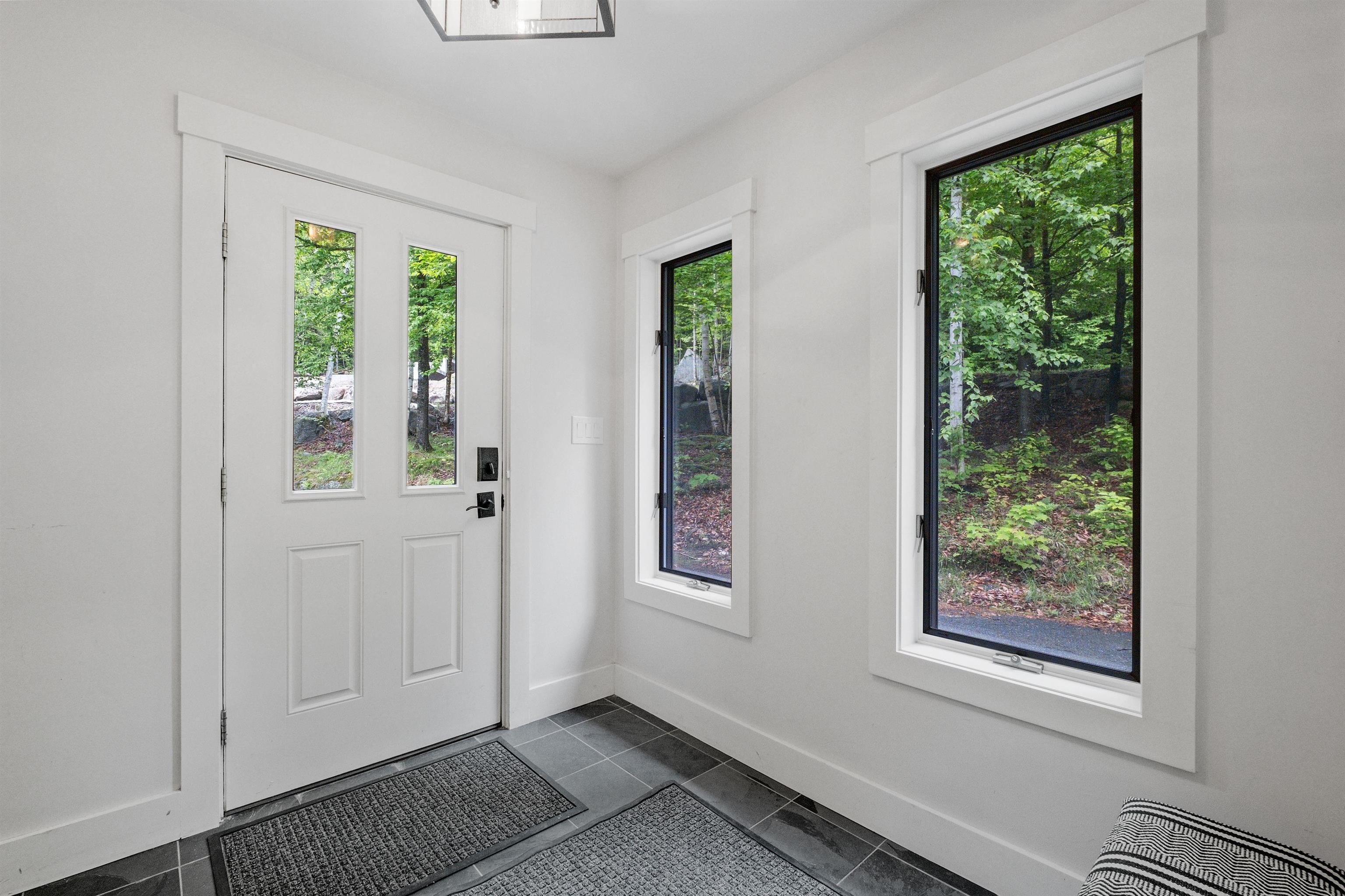 Lincoln, New Hampshire, 03251, United States, 4 Bedrooms Bedrooms, ,4 BathroomsBathrooms,Residential,For Sale,1803073