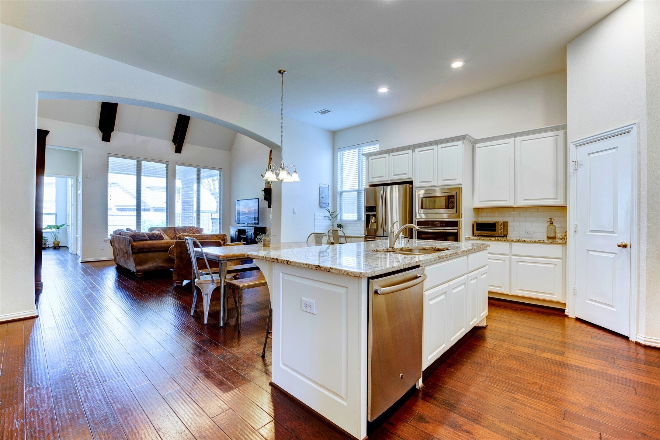 Fulshear, Texas, 77441, United States, 4 Bedrooms Bedrooms, ,4 BathroomsBathrooms,Residential,For Sale,1928205