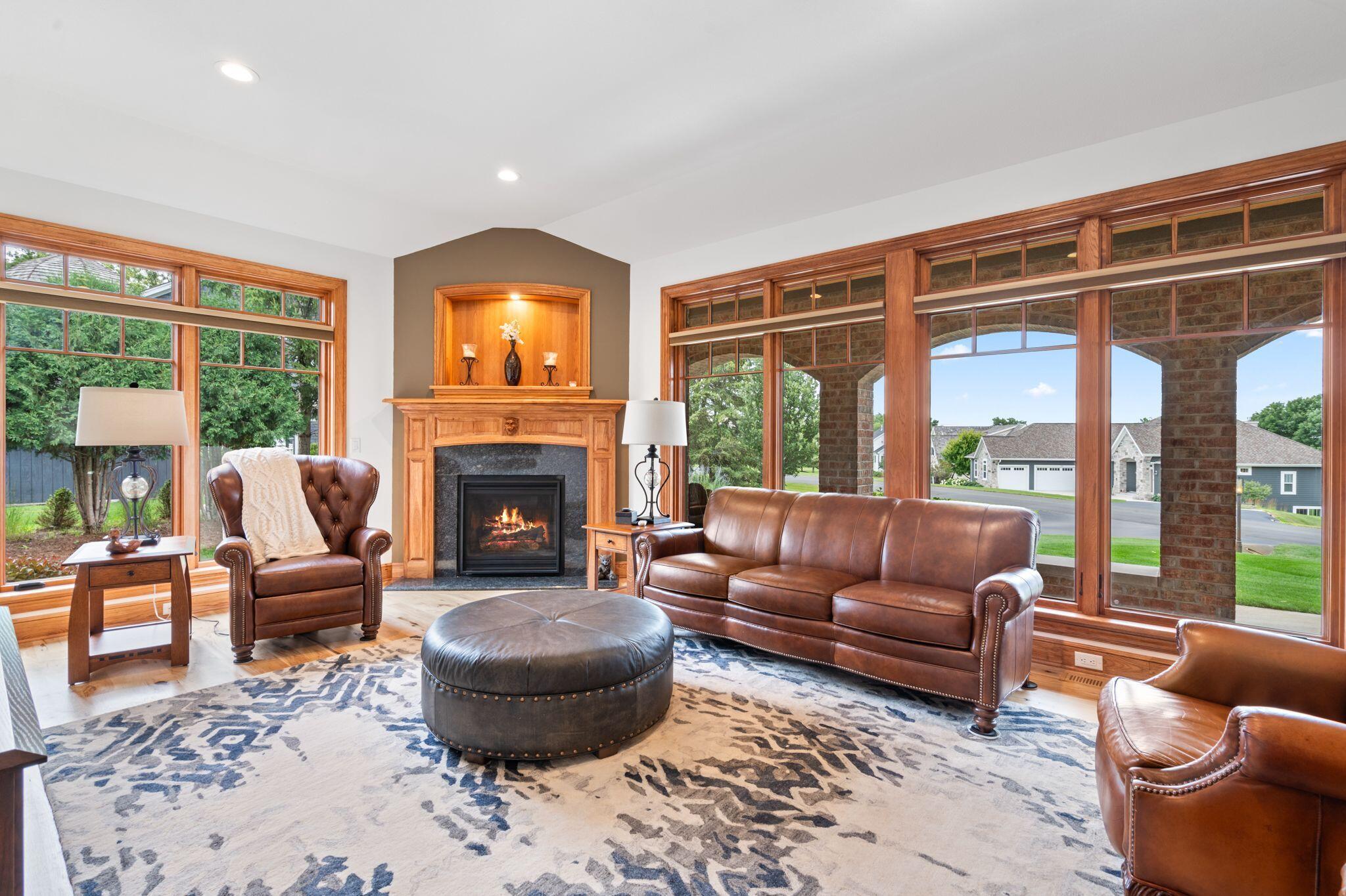 Lac La Belle, Wisconsin, 53066, United States, 4 Bedrooms Bedrooms, ,4 BathroomsBathrooms,Residential,For Sale,1901123