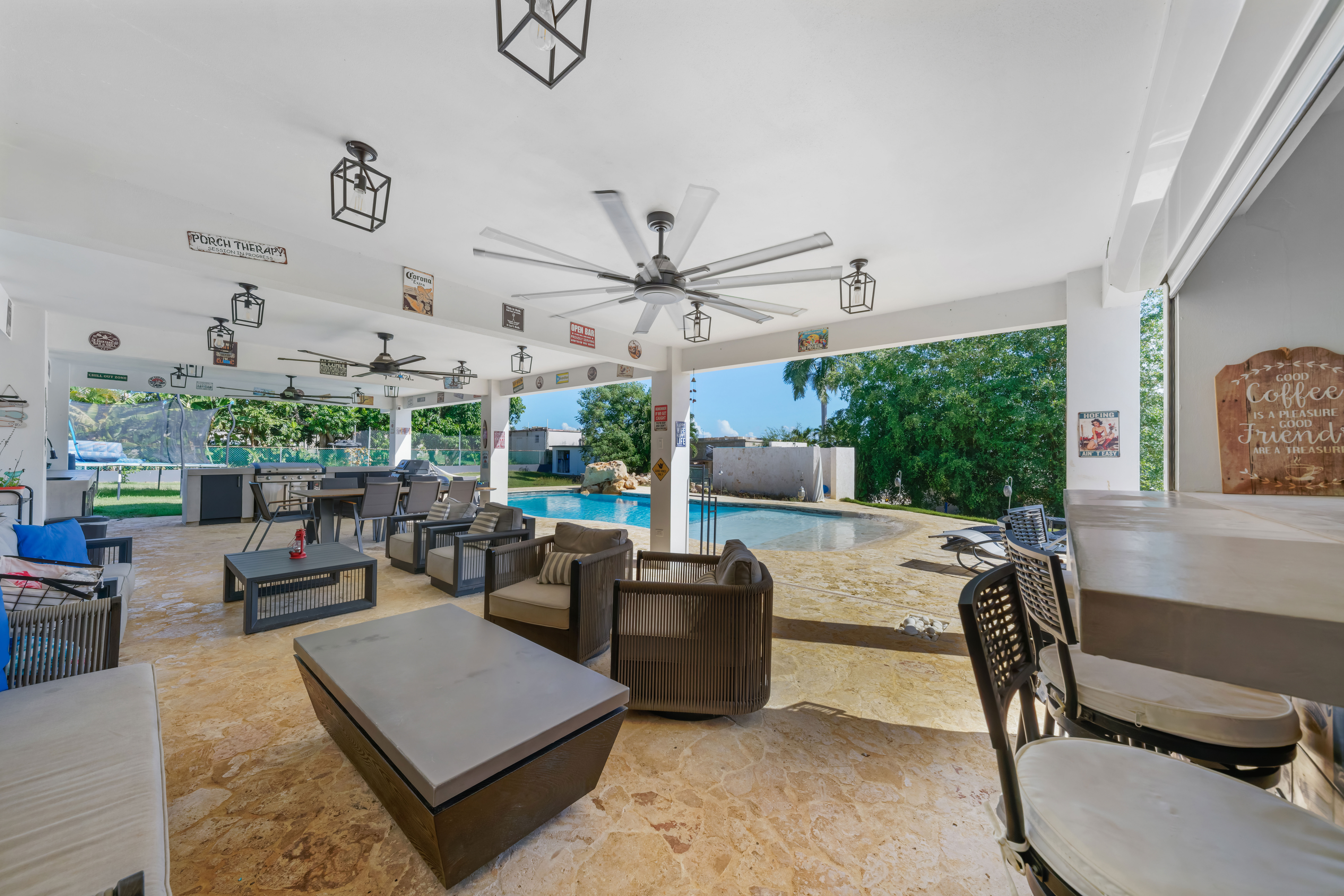  Private Coastal Haven in Camuy’s Sought-After Enclave - 物件實景