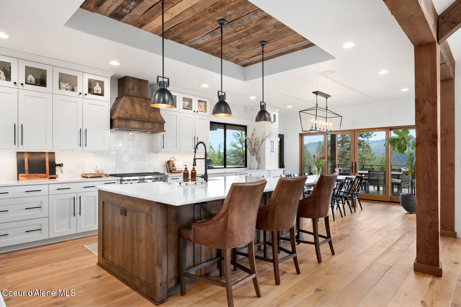 Coeur d'Alene, Idaho, 83814, United States, 4 Bedrooms Bedrooms, ,4 BathroomsBathrooms,Residential,For Sale,2044765